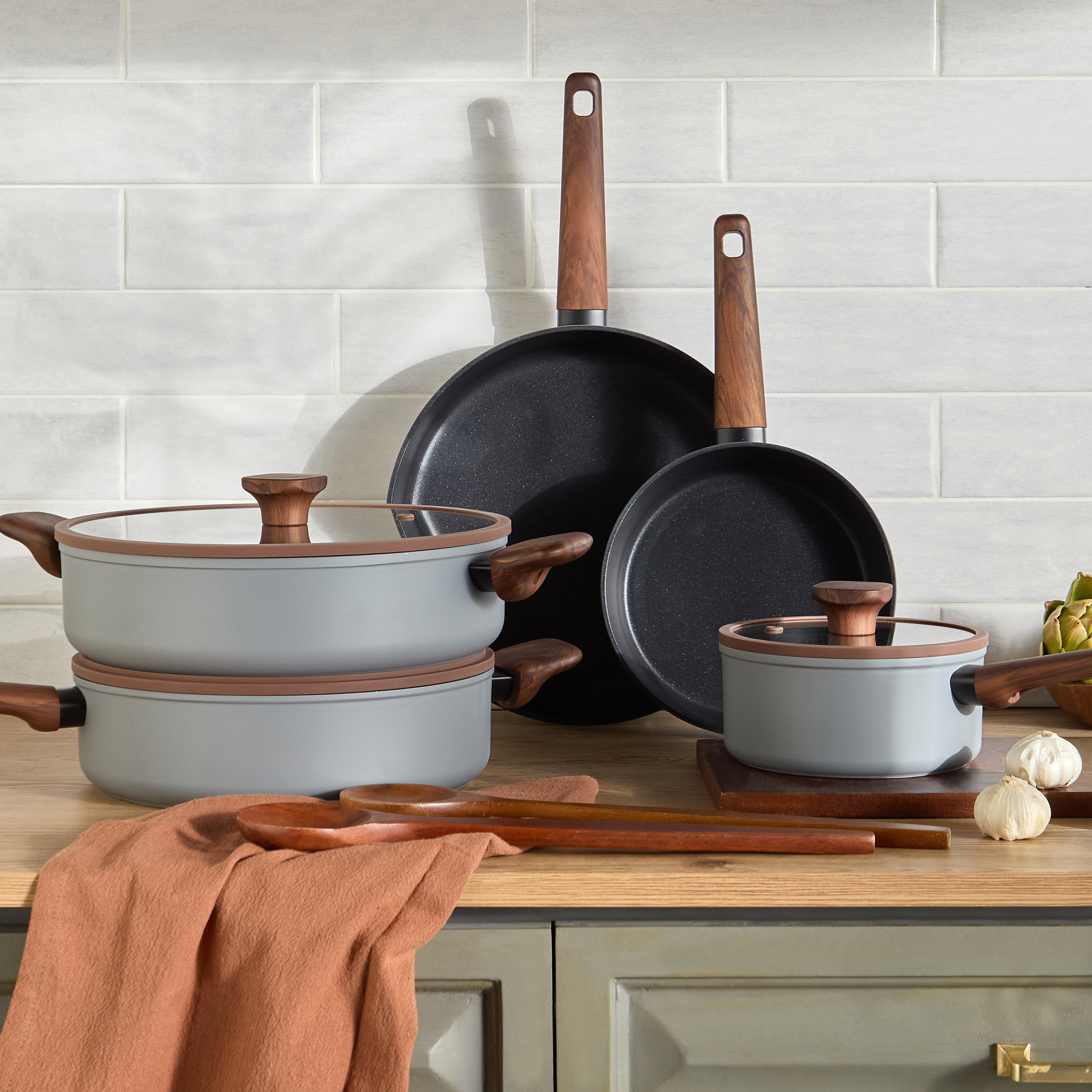 Sidra Forged Aluminium Shallow Casserole with Lid - 4.3 L-household-kitchen-cookware-potsandpans-image-3