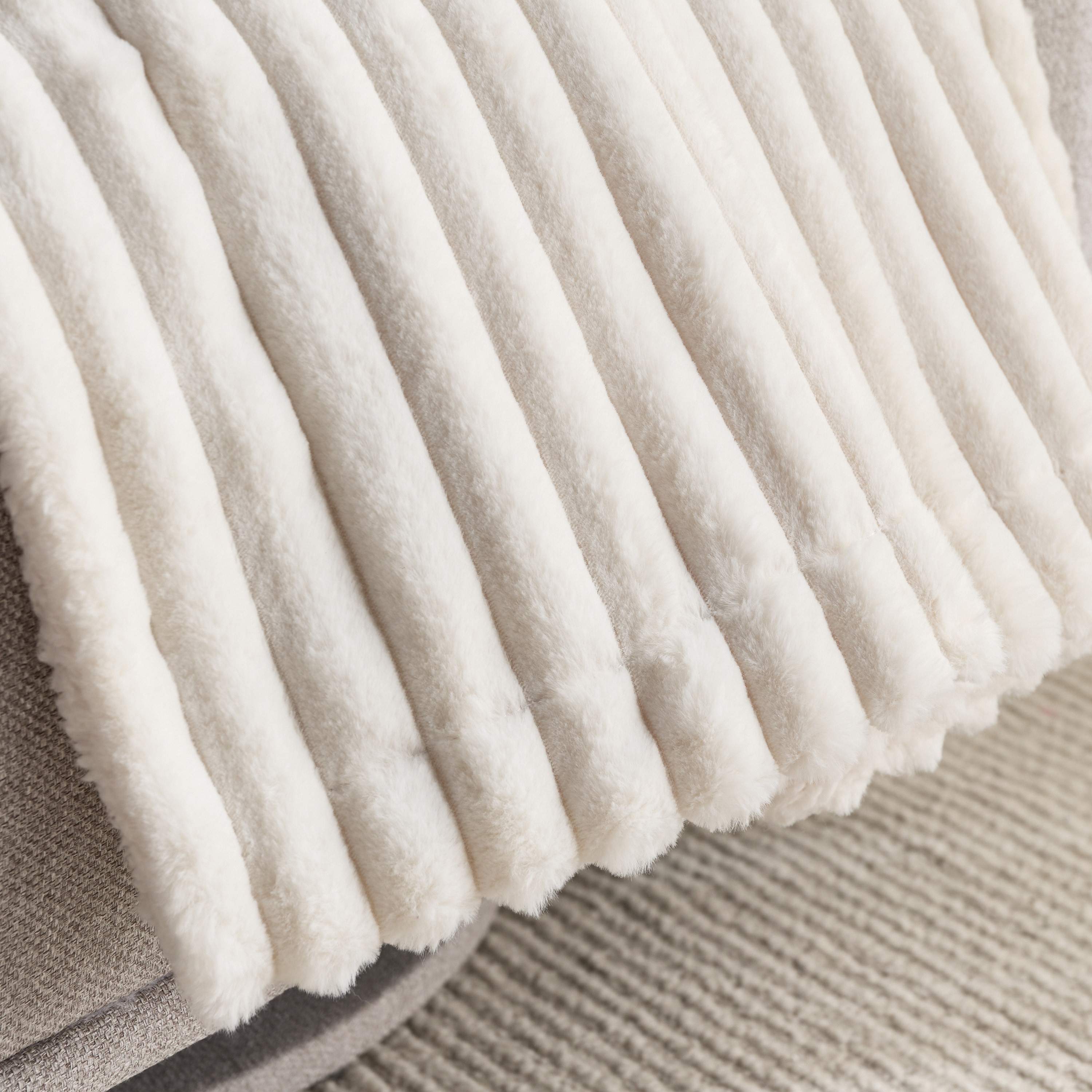 Stria Jacquard Throw - 150x200 cm-household-cushionsandthrows-throwsandblankets-blankets-image-2