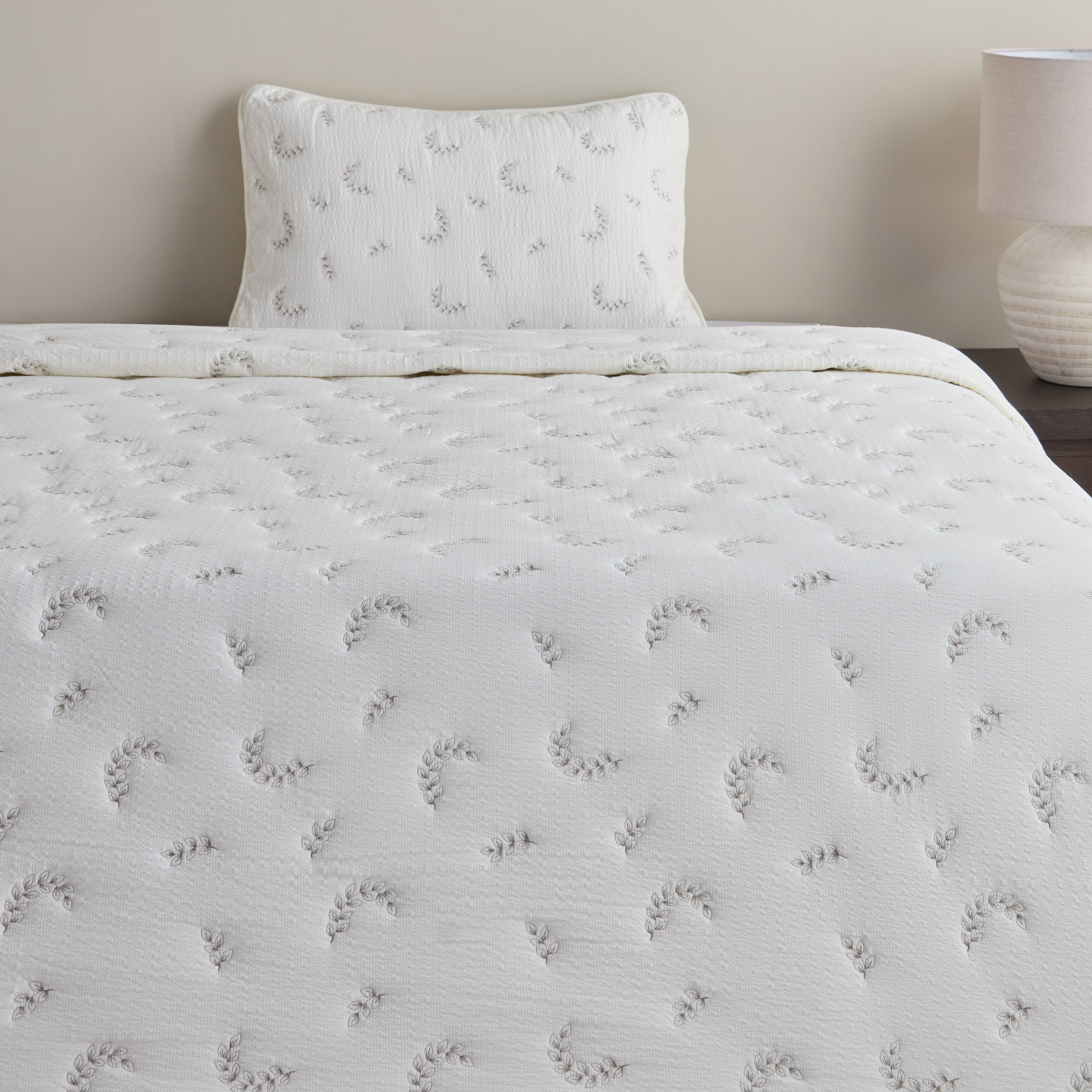 Andre Seersucker Embroidered 2-Piece Full Bedspread Set - 160x240 cm-household-bedding-comfortersandbedspreads-bedspreads-image-2