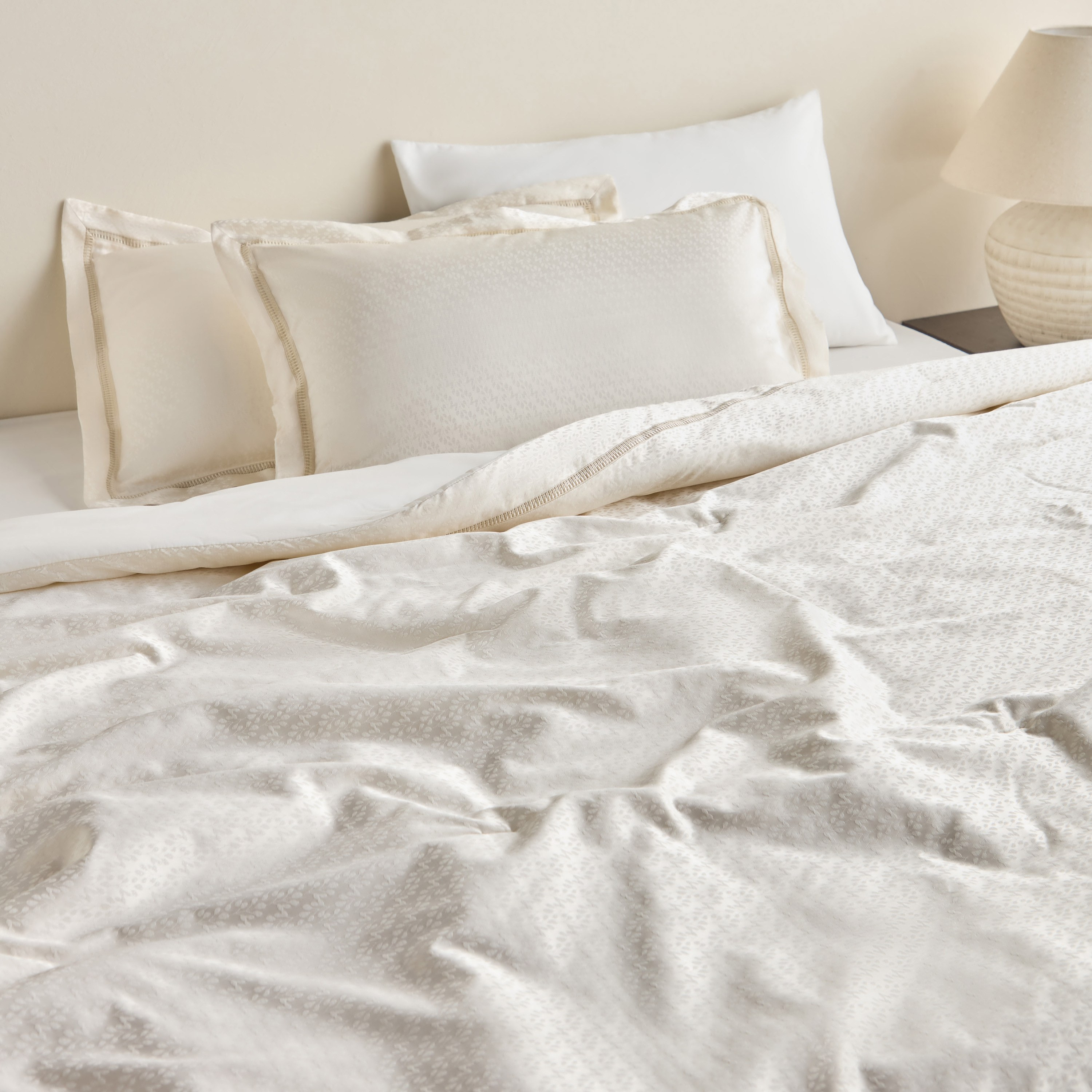Leonor Jacquard  300 Thread Count 3-Piece Super King Comforter Set - 240x260 cm-household-bedding-comfortersandbedspreads-comforters-image-5