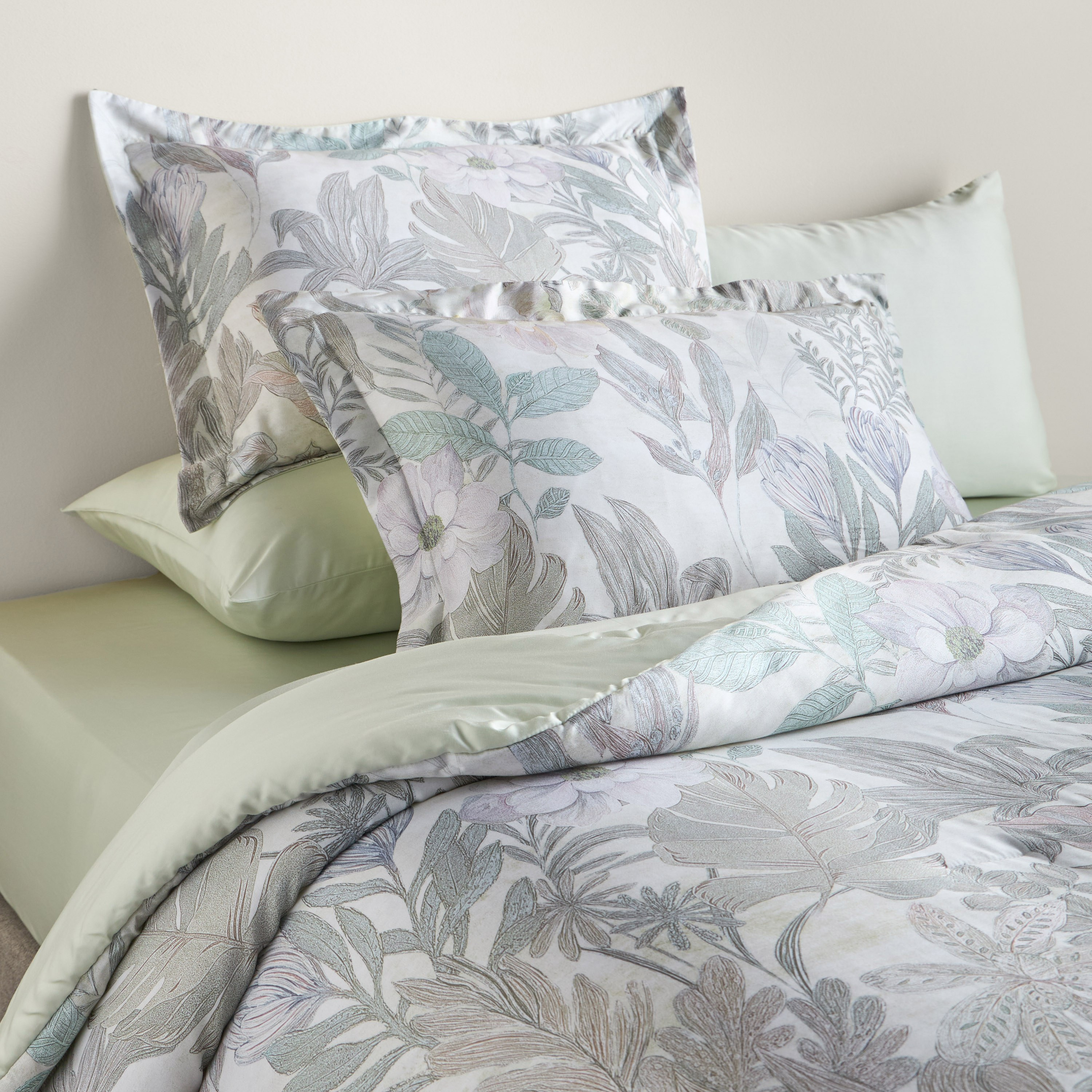 Dulche Tencel Lyocell Floral Print 300 Thread Count 6-Piece Super King Comforter Set - 240x260 cm-household-bedding-comfortersandbedspreads-bedinabag-image-1