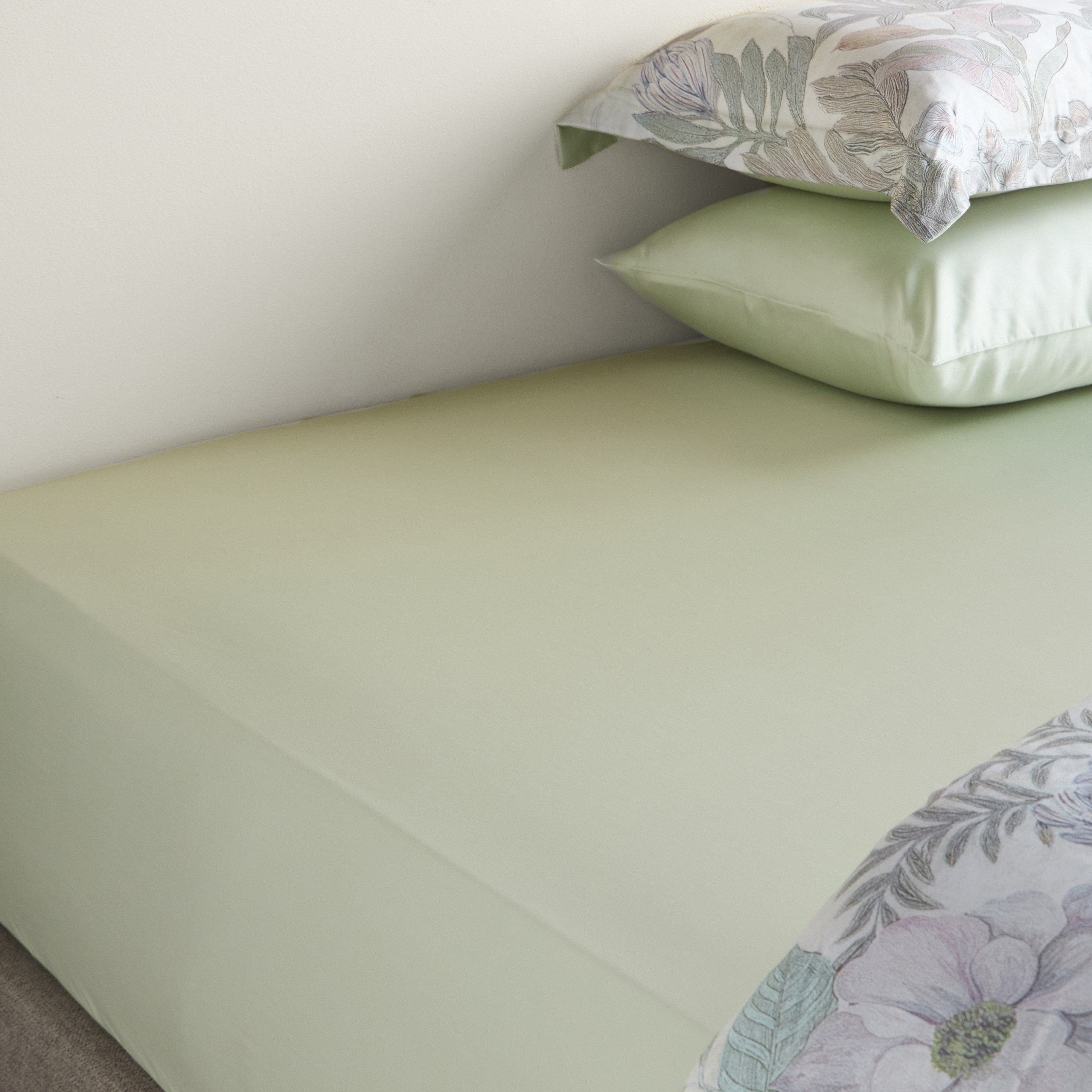 Dulche Tencel Lyocell Floral Print 300 Thread Count 6-Piece Super King Comforter Set - 240x260 cm-household-bedding-comfortersandbedspreads-bedinabag-image-5
