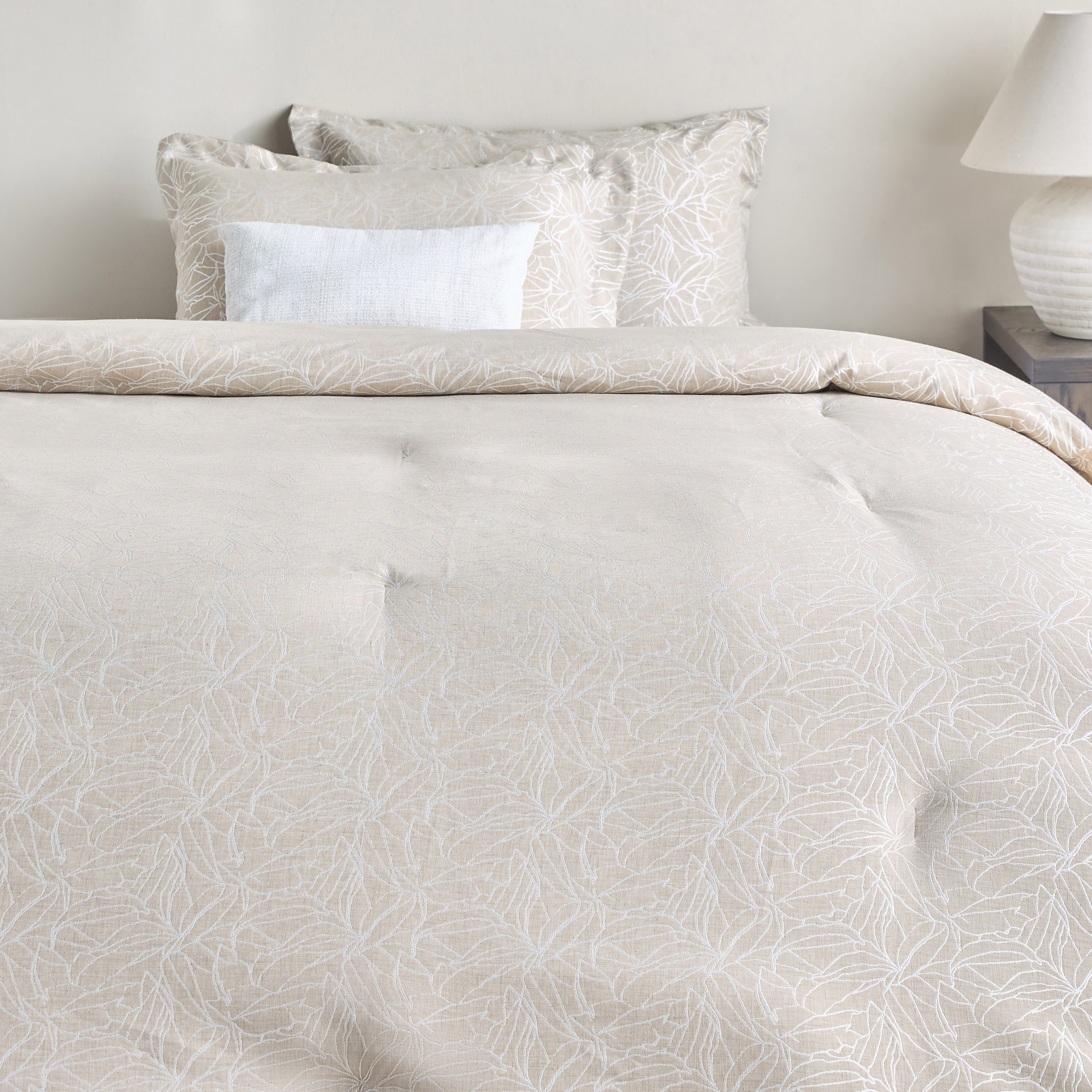 Alya Jacquard 4-Piece Super King Comforter Set - 250x260 cm-household-bedding-comfortersandbedspreads-comforters-image-2