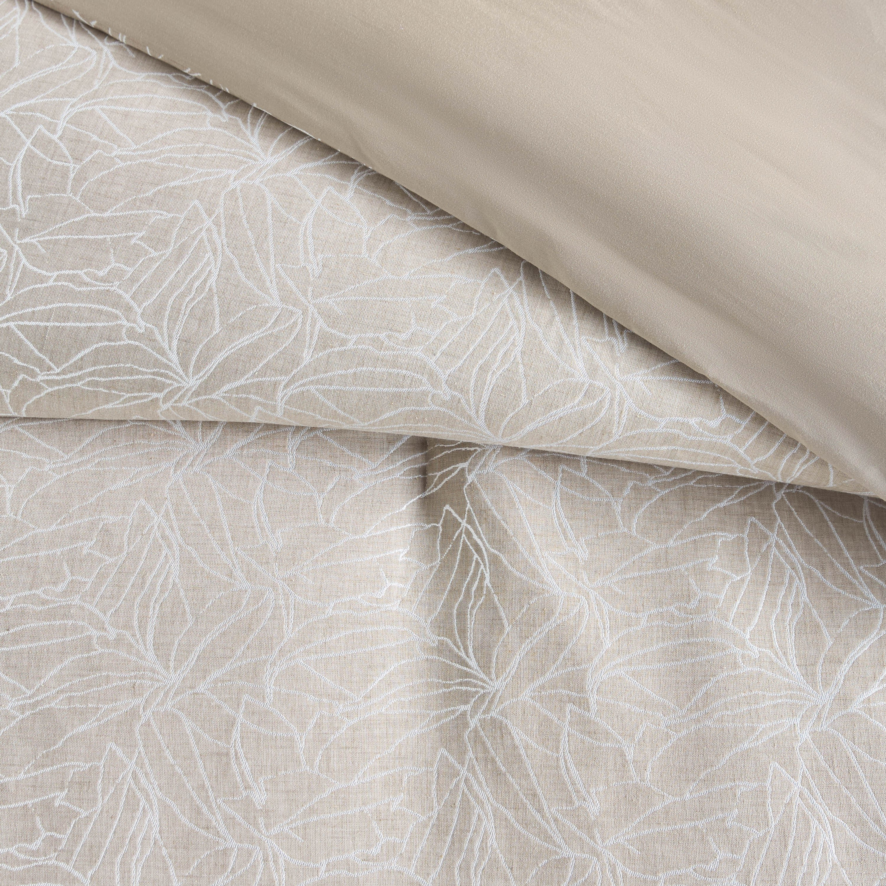 Alya Jacquard 4-Piece Super King Comforter Set - 250x260 cm-household-bedding-comfortersandbedspreads-comforters-image-4