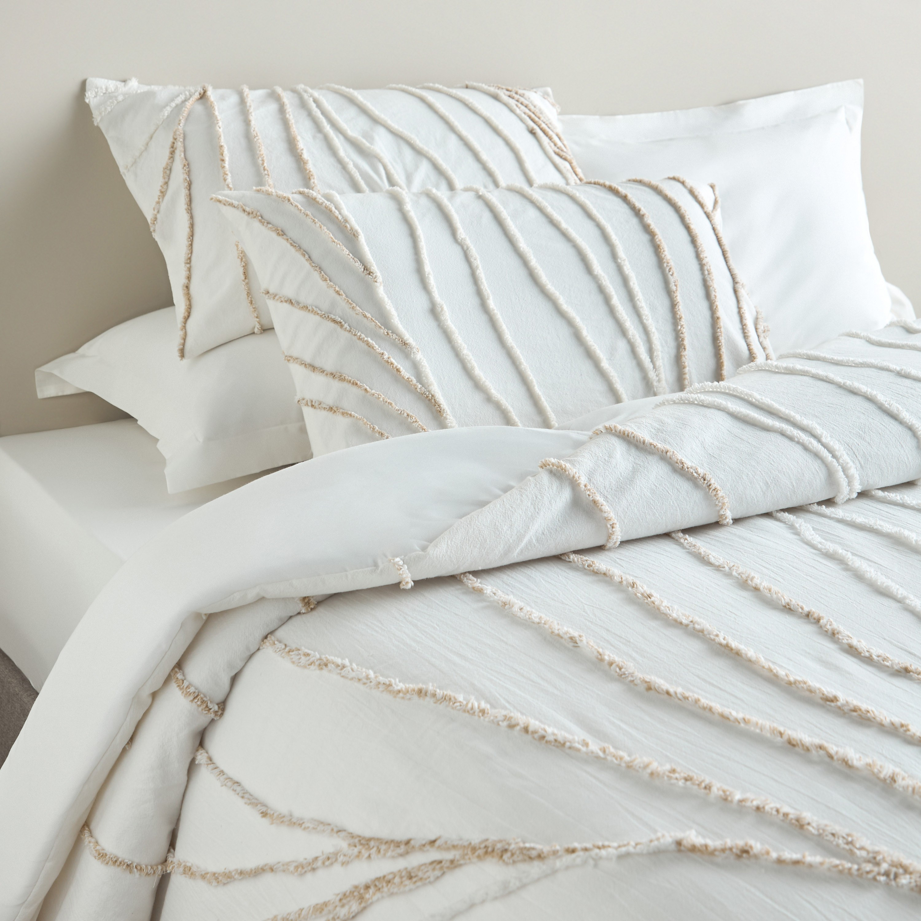 Sofia Cotton Tufted 6-Piece Super King Comforter and Sheet Set - 240x260 cm-household-bedding-comfortersandbedspreads-bedinabag-image-1