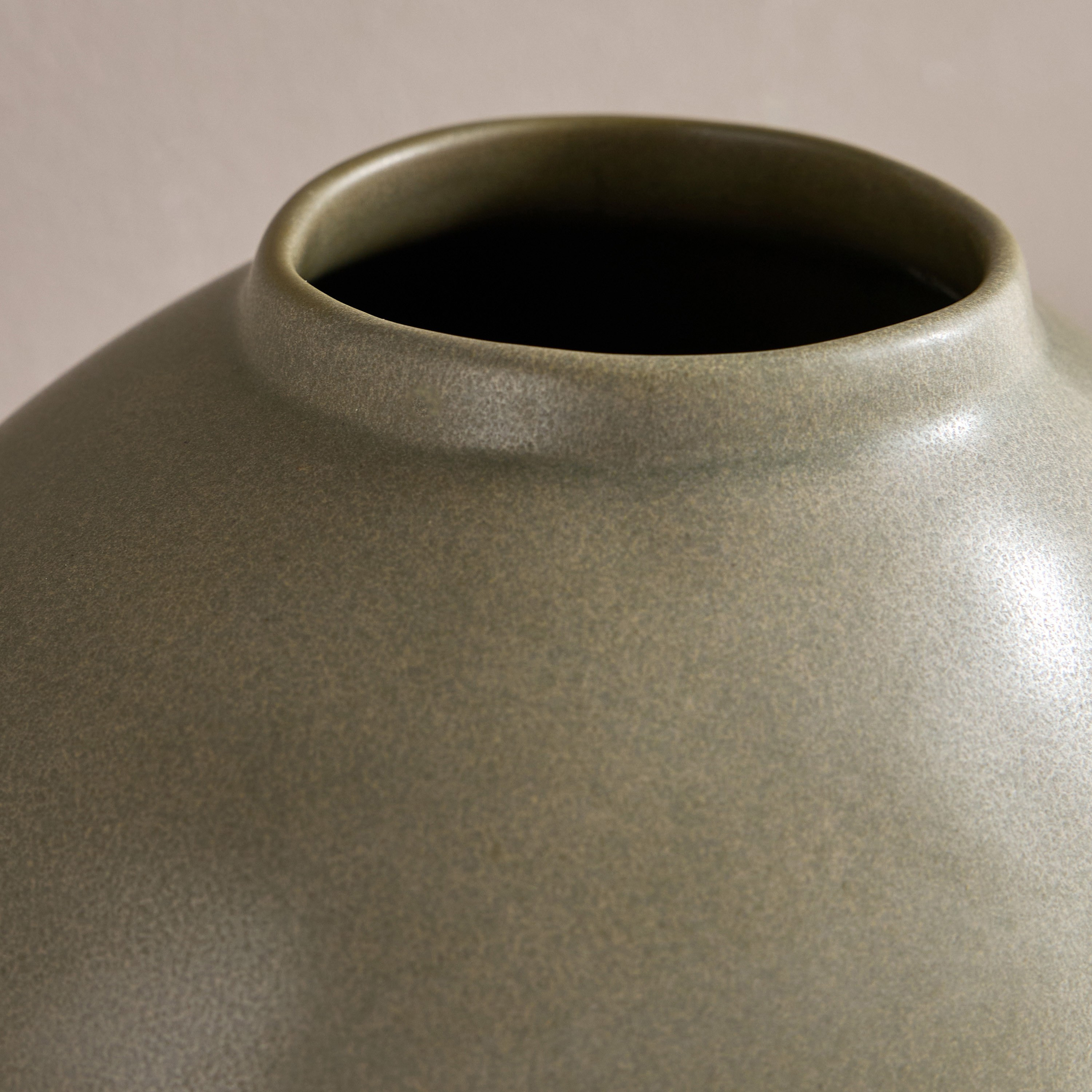 Salbe Ceramic Vase - 31 cm-household-decor-vasesandbowls-image-2