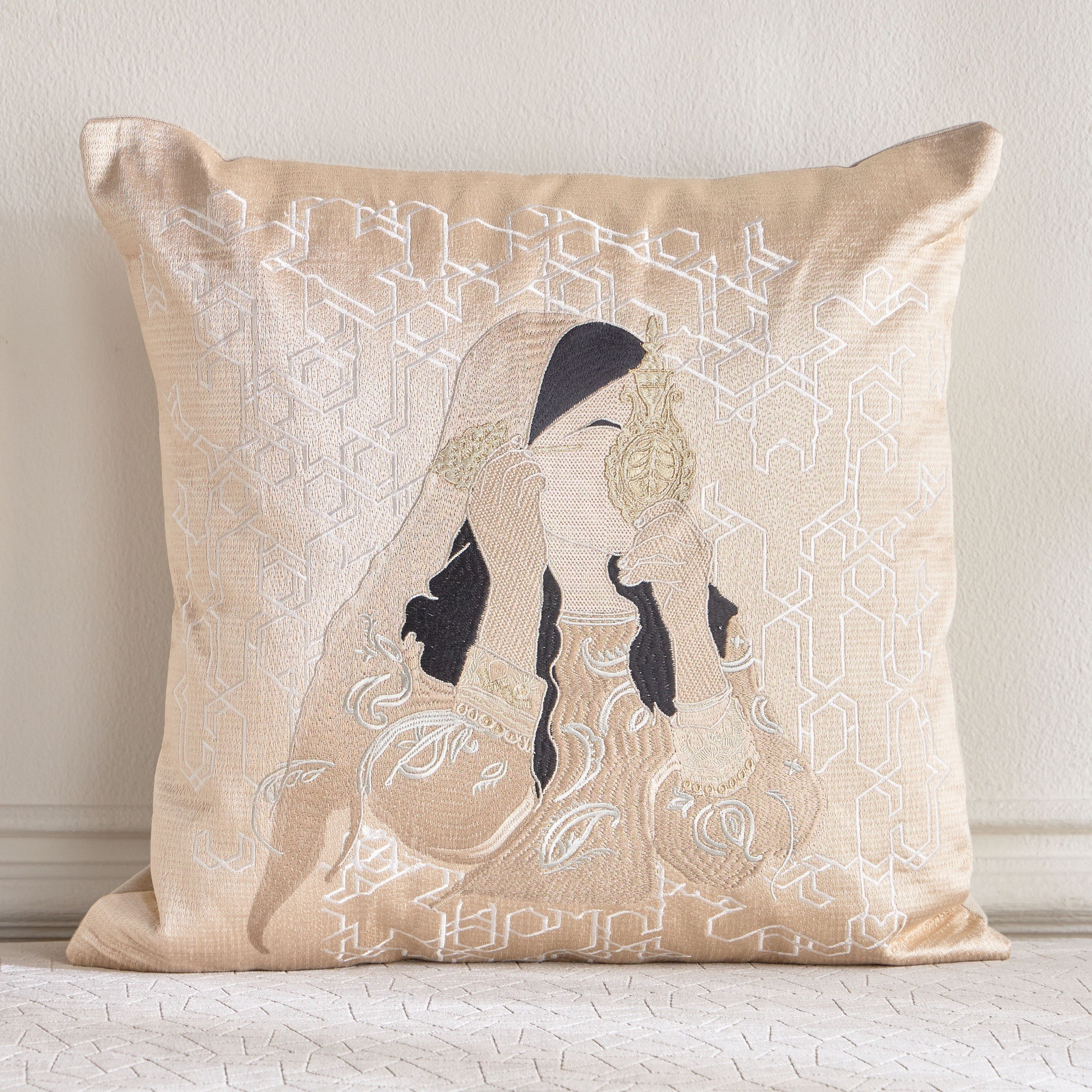 وسادة محشوة مطرزة - آرابيك بوب - 50x50 سم-household-cushionsandthrows-filledcushions-decorativecushions-image-1