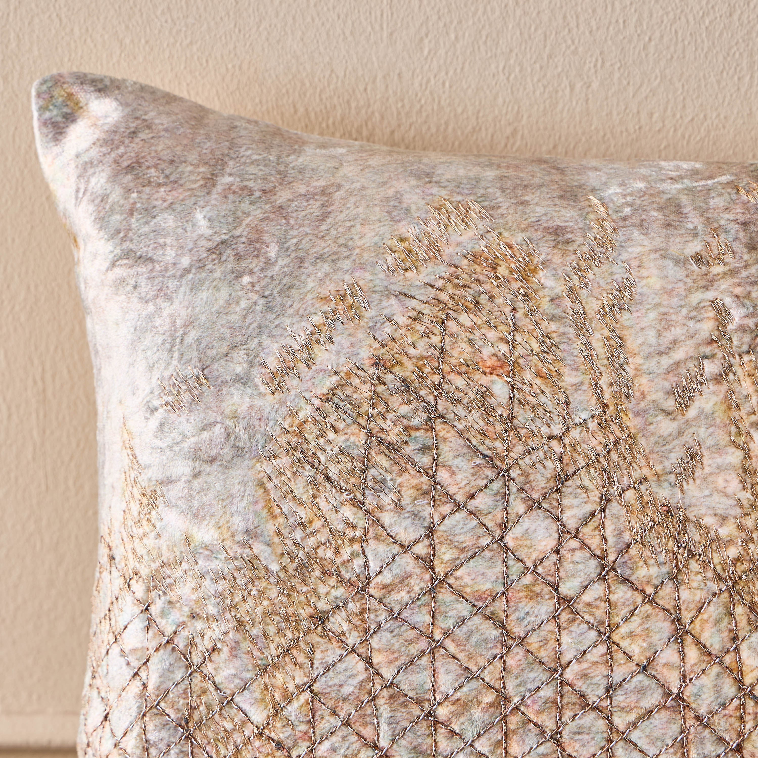 غطاء وسادة مطرّز مشربية - دهب - 30×50 سم-household-cushionsandthrows-cushioncovers-image-2