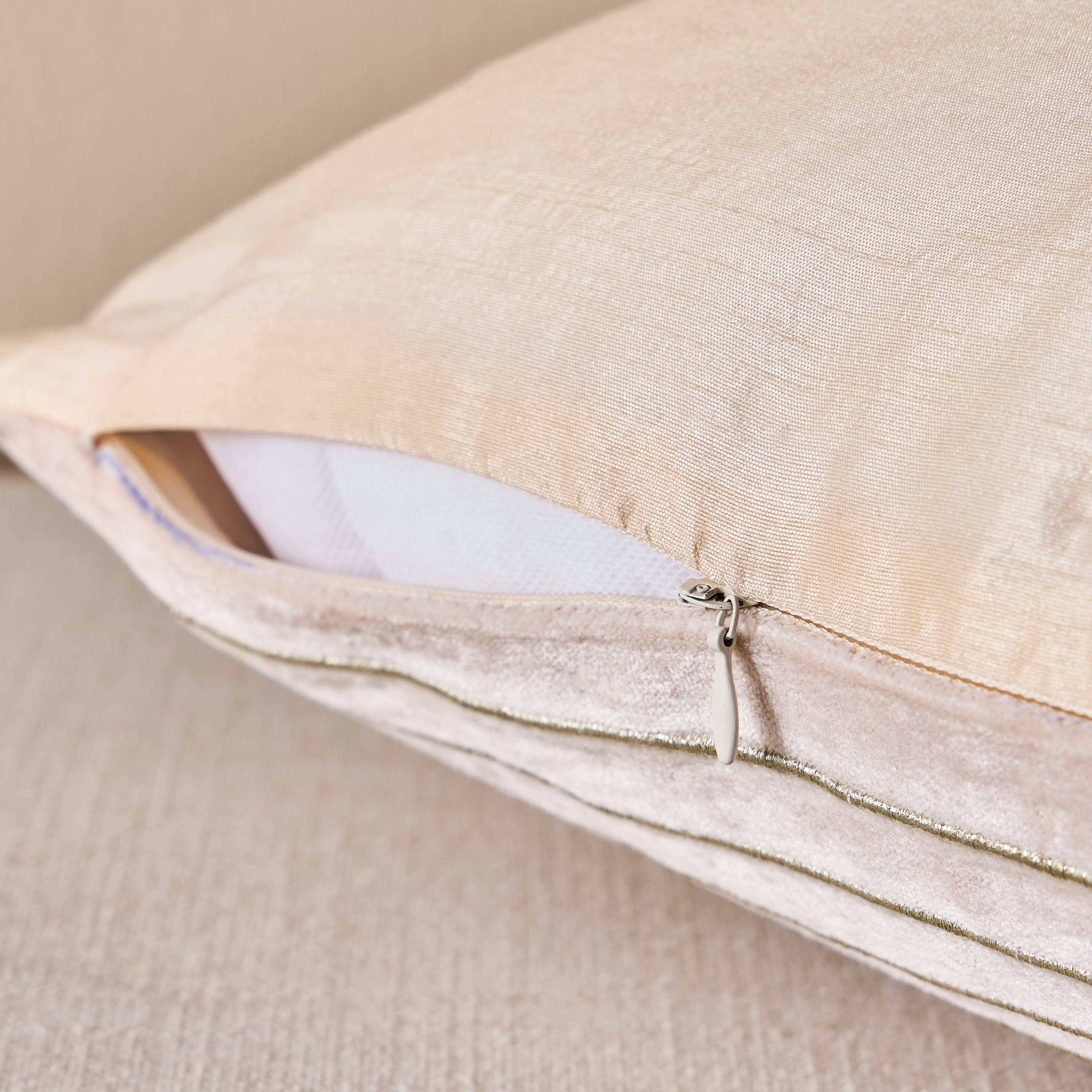 وسادة محشوة مطرزة - فانوس - 50x50 سم-household-cushionsandthrows-filledcushions-decorativecushions-image-3
