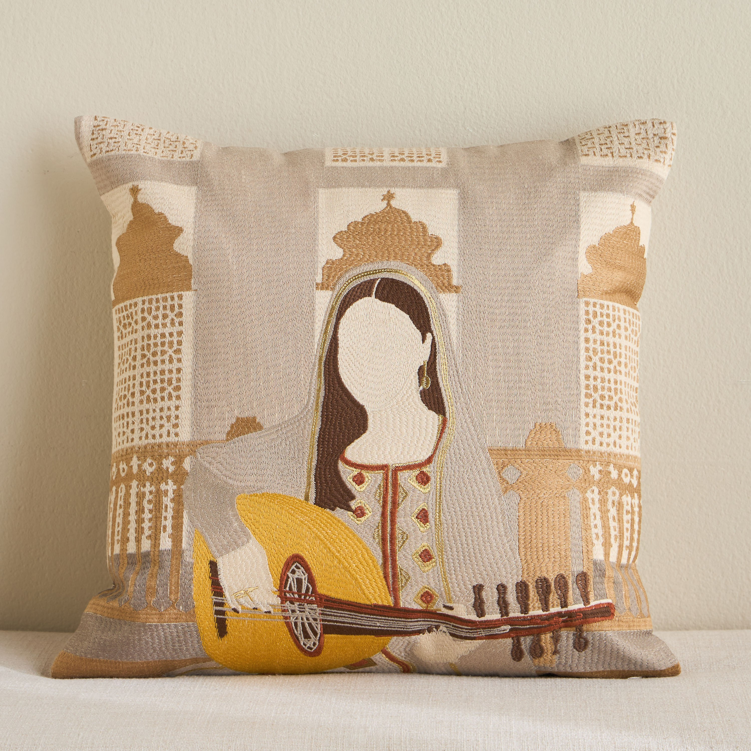 وسادة محشوة بتطريز عربي - 50x50 سم-household-cushionsandthrows-filledcushions-decorativecushions-image-1
