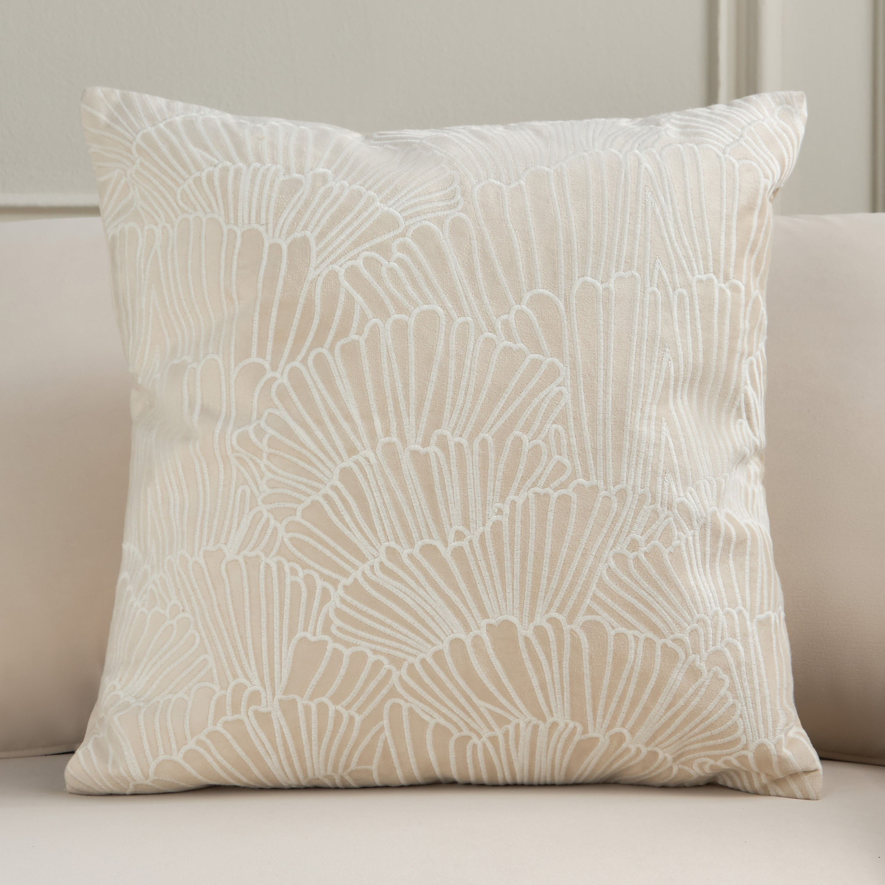 وسادة محشوة مطرزة - أوراق - 50x50 سم-household-cushionsandthrows-filledcushions-decorativecushions-image-13
