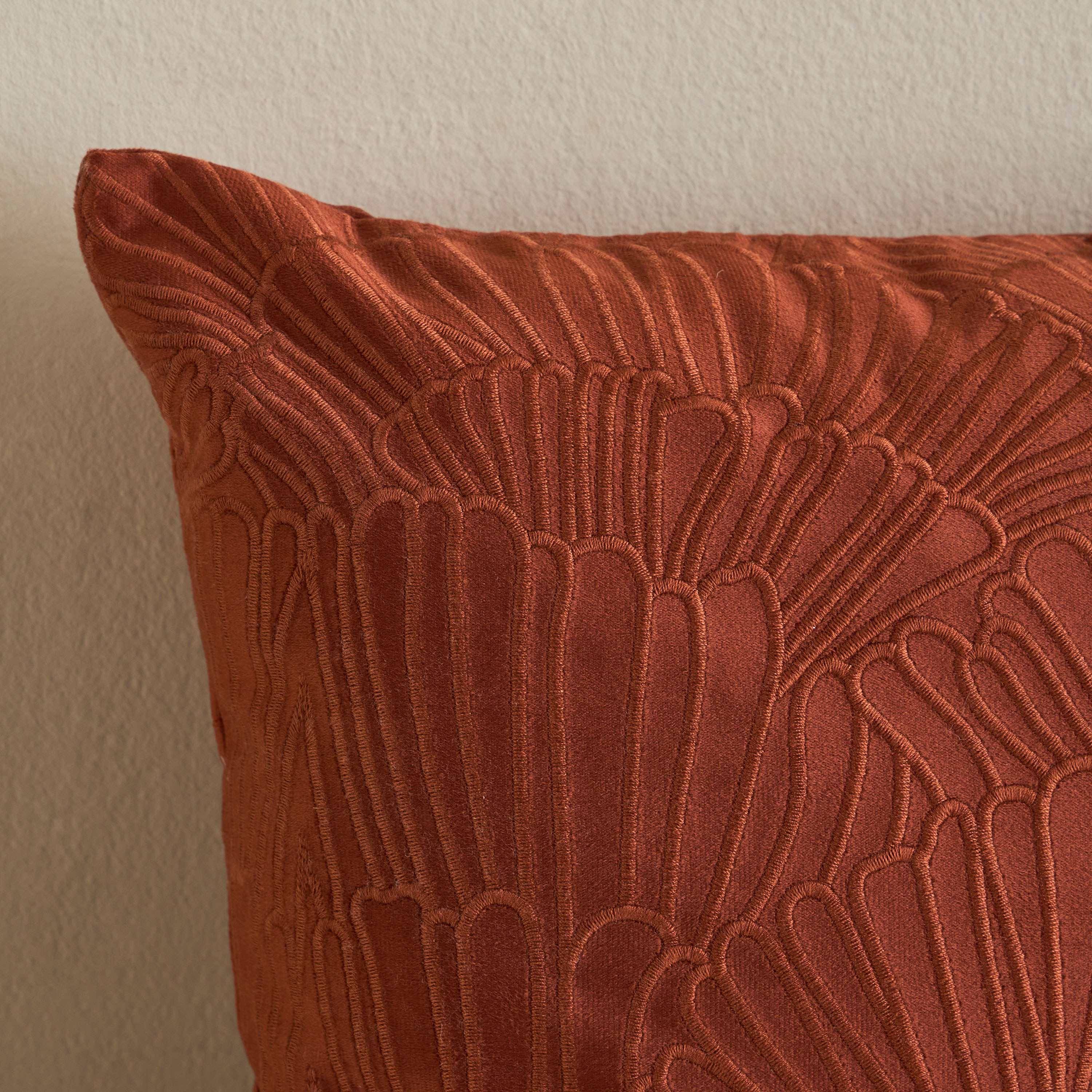 غطاء وسادة مطرّز أوراق - 50×50 سم-household-cushionsandthrows-cushioncovers-image-2