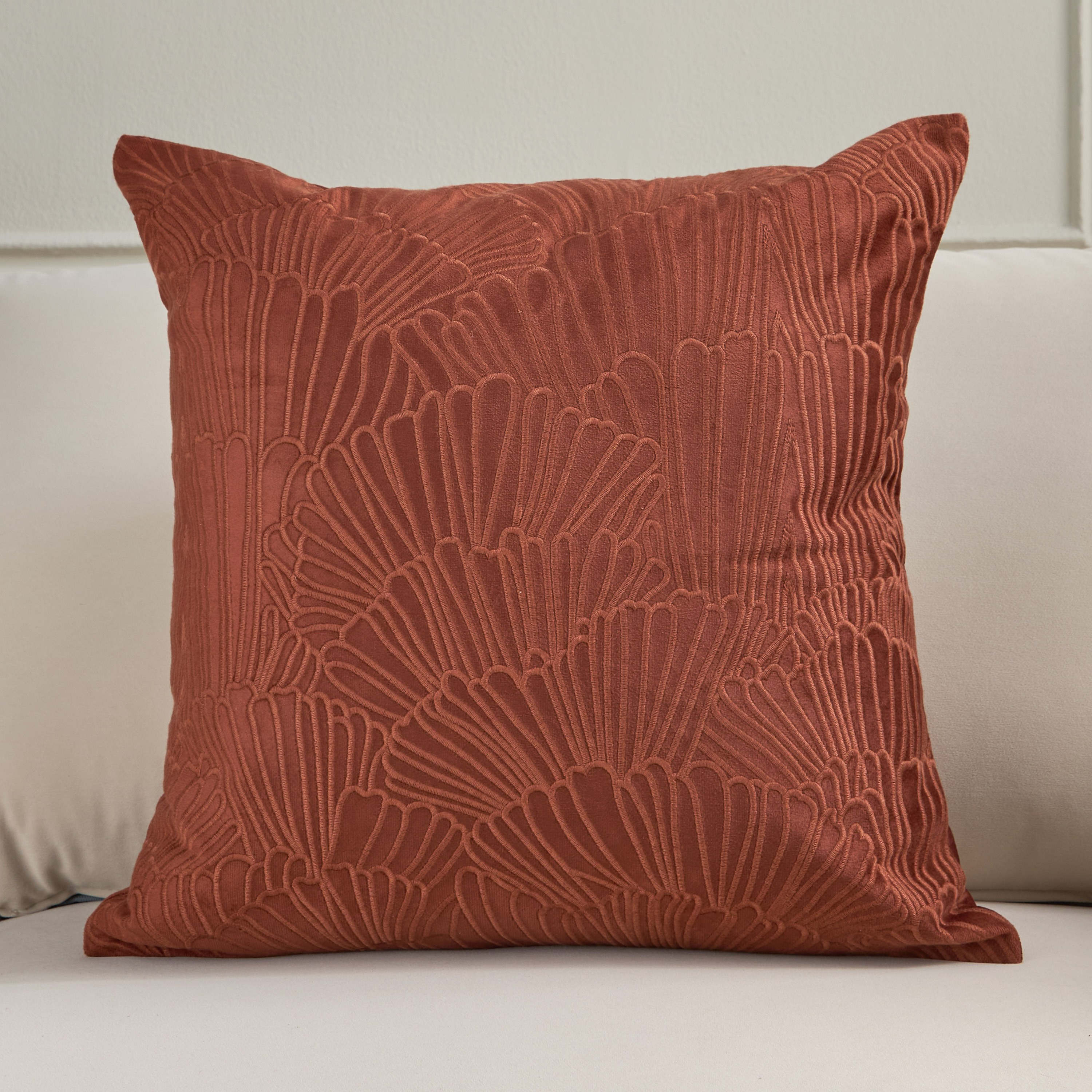 وسادة محشوة مطرزة - أوراق - 50x50 سم-household-cushionsandthrows-filledcushions-decorativecushions-image-1