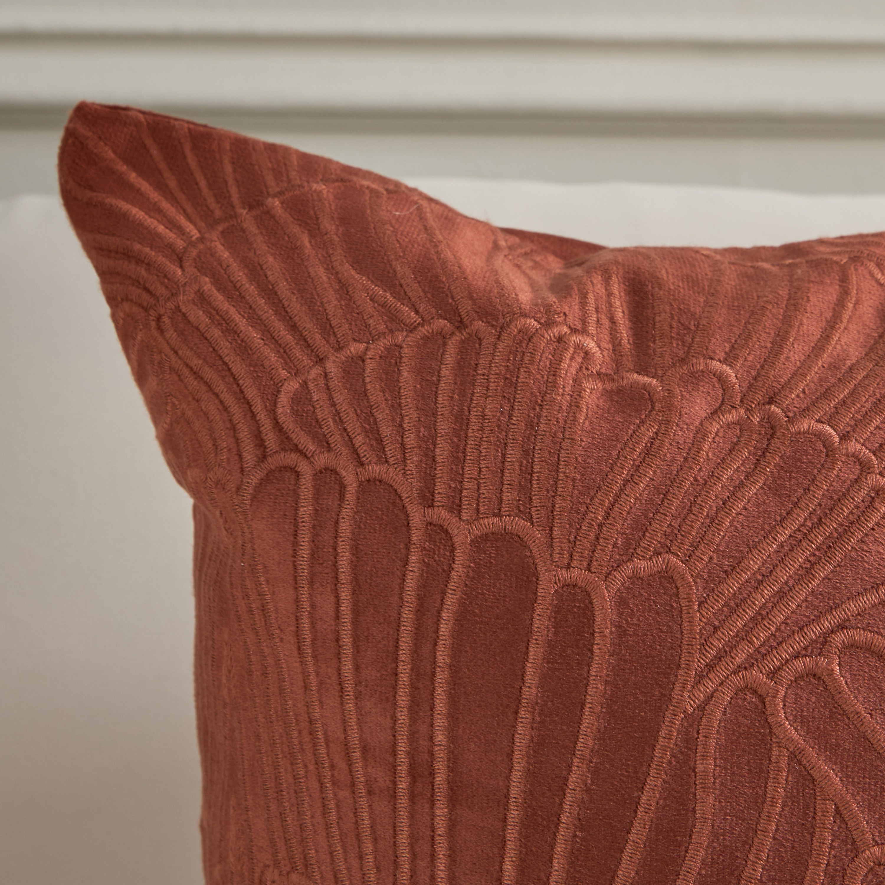 وسادة محشوة مطرزة - أوراق - 50x50 سم-household-cushionsandthrows-filledcushions-decorativecushions-image-2