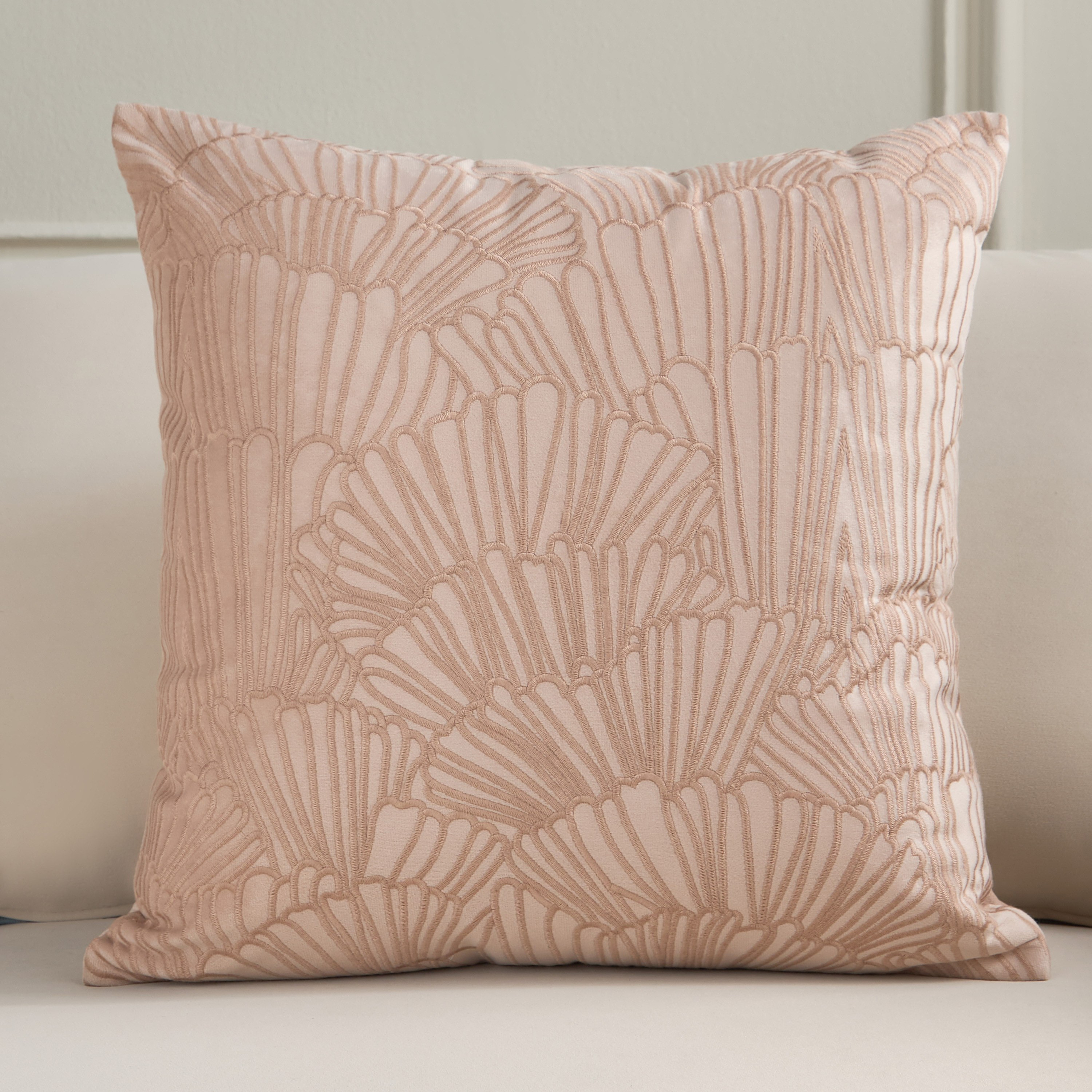 وسادة محشوة مطرزة - أوراق - 50x50 سم-household-cushionsandthrows-filledcushions-decorativecushions-image-5