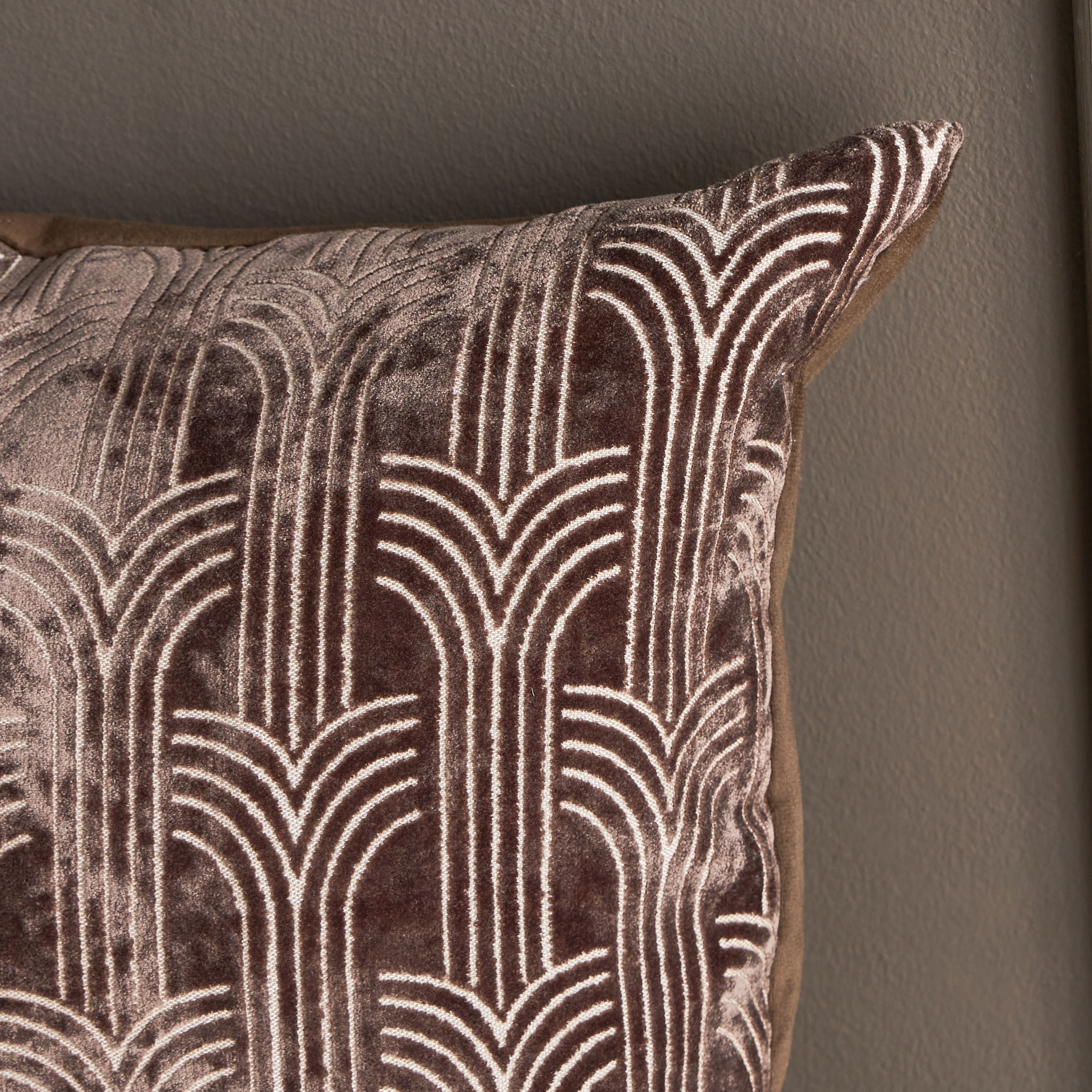 Aqwas Jacquard Filled Cushion - 50x50 cm-household-cushionsandthrows-filledcushions-decorativecushions-image-2