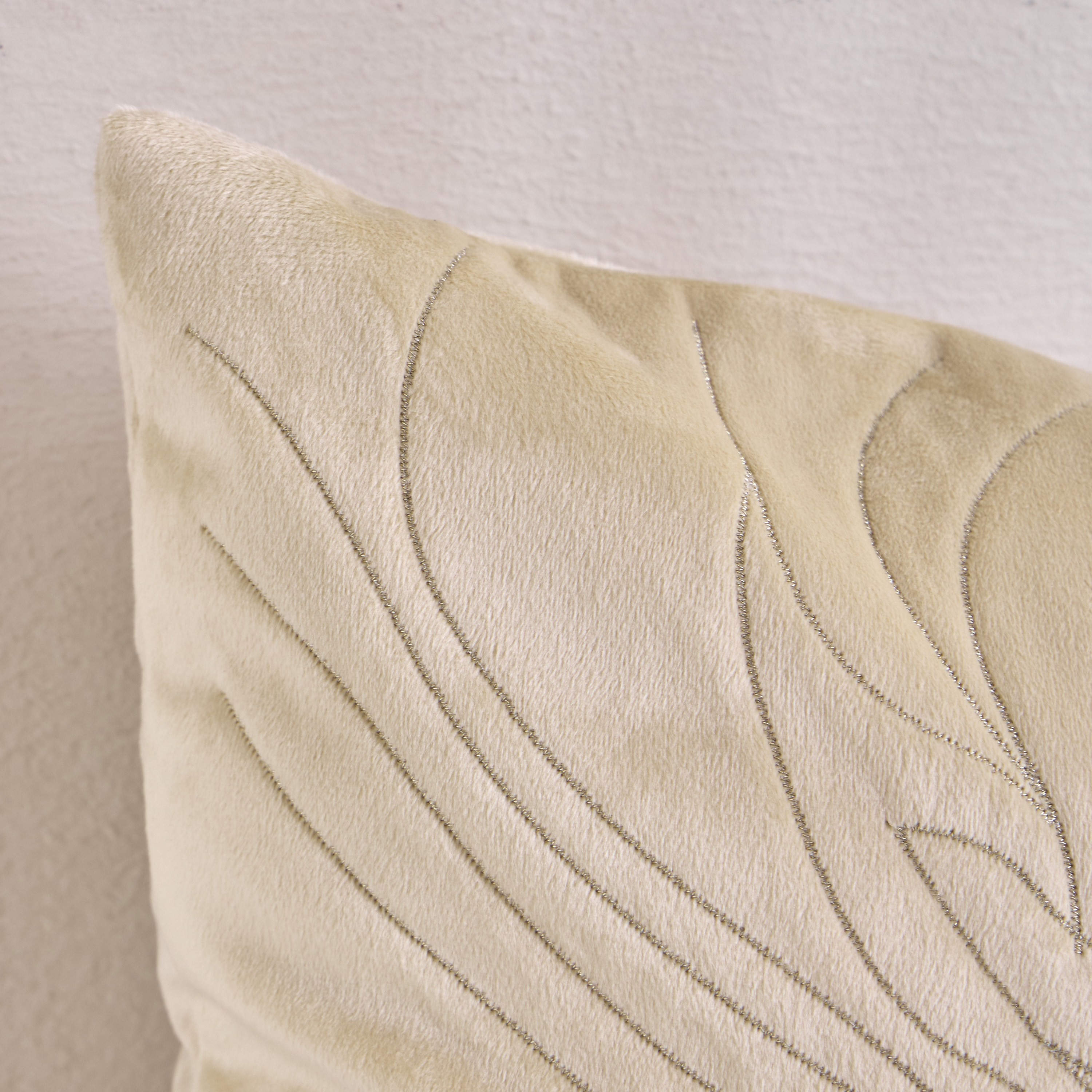 غطاء وسادة مطرز - وردة - 50x50 سم-household-cushionsandthrows-cushioncovers-image-2