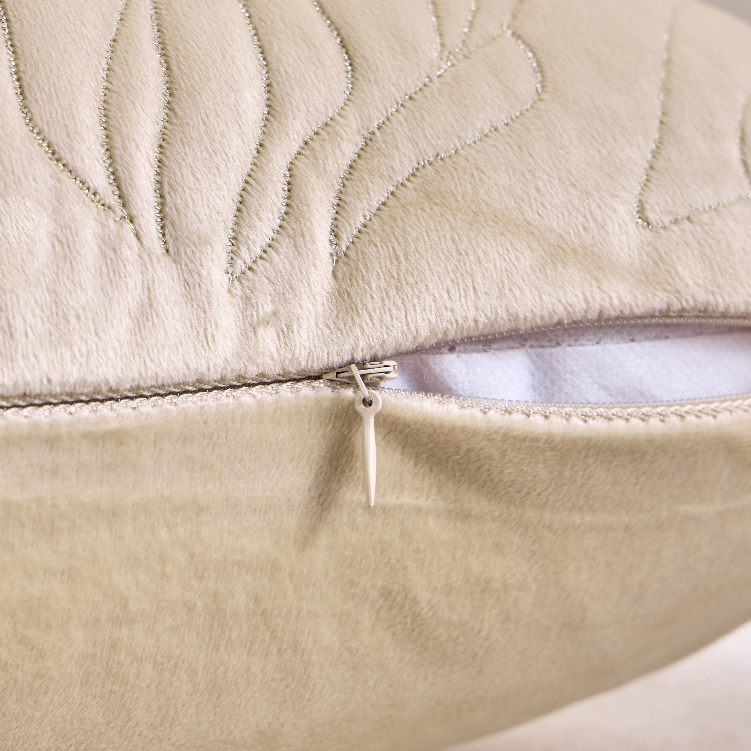 Warda Embroidered Cushion Cover - 50x50 cm-household-cushionsandthrows-cushioncovers-image-3