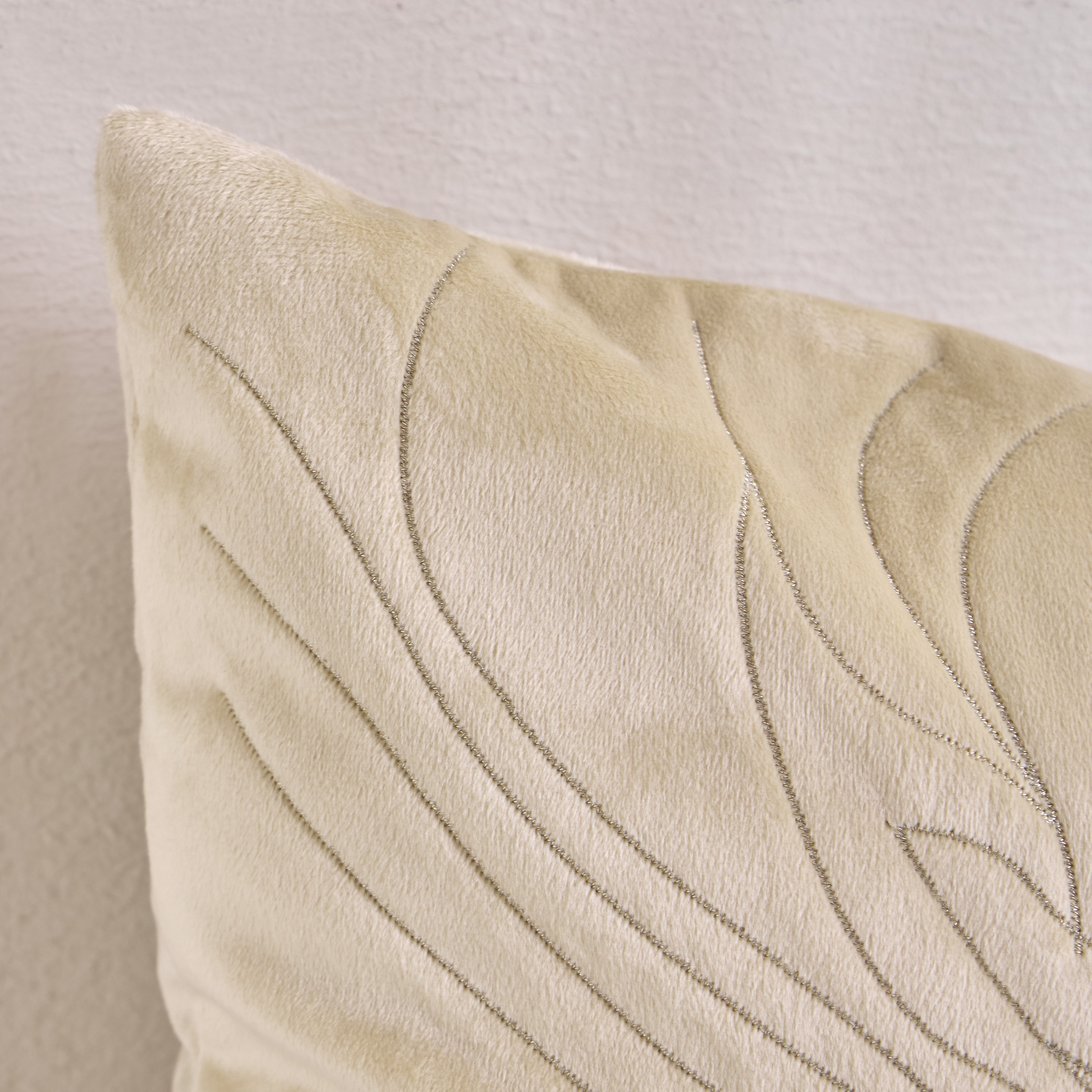 Warda Embroidered Filled Cushion - 50x50 cm-household-cushionsandthrows-filledcushions-decorativecushions-image-2