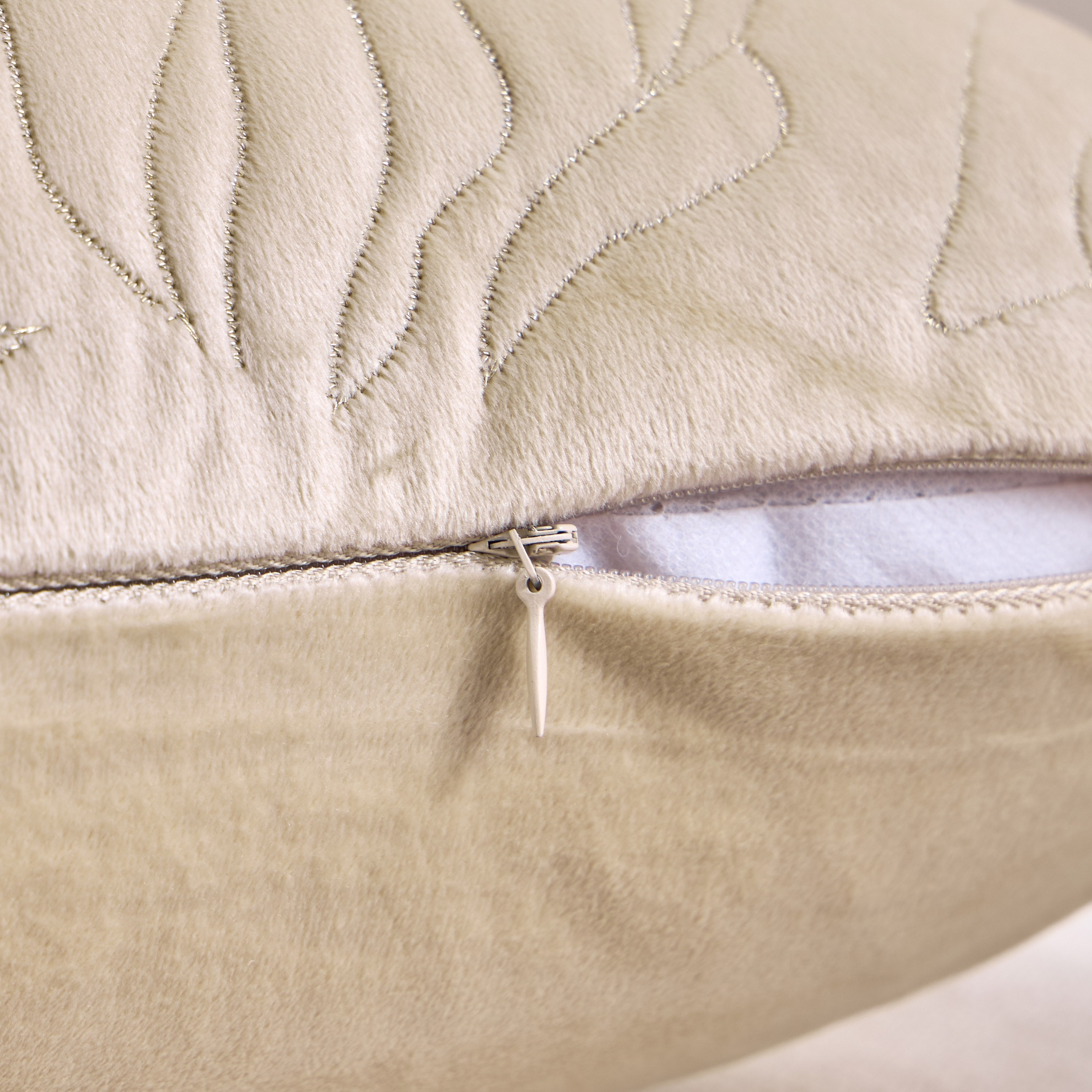 Warda Embroidered Filled Cushion - 50x50 cm-household-cushionsandthrows-filledcushions-decorativecushions-image-3