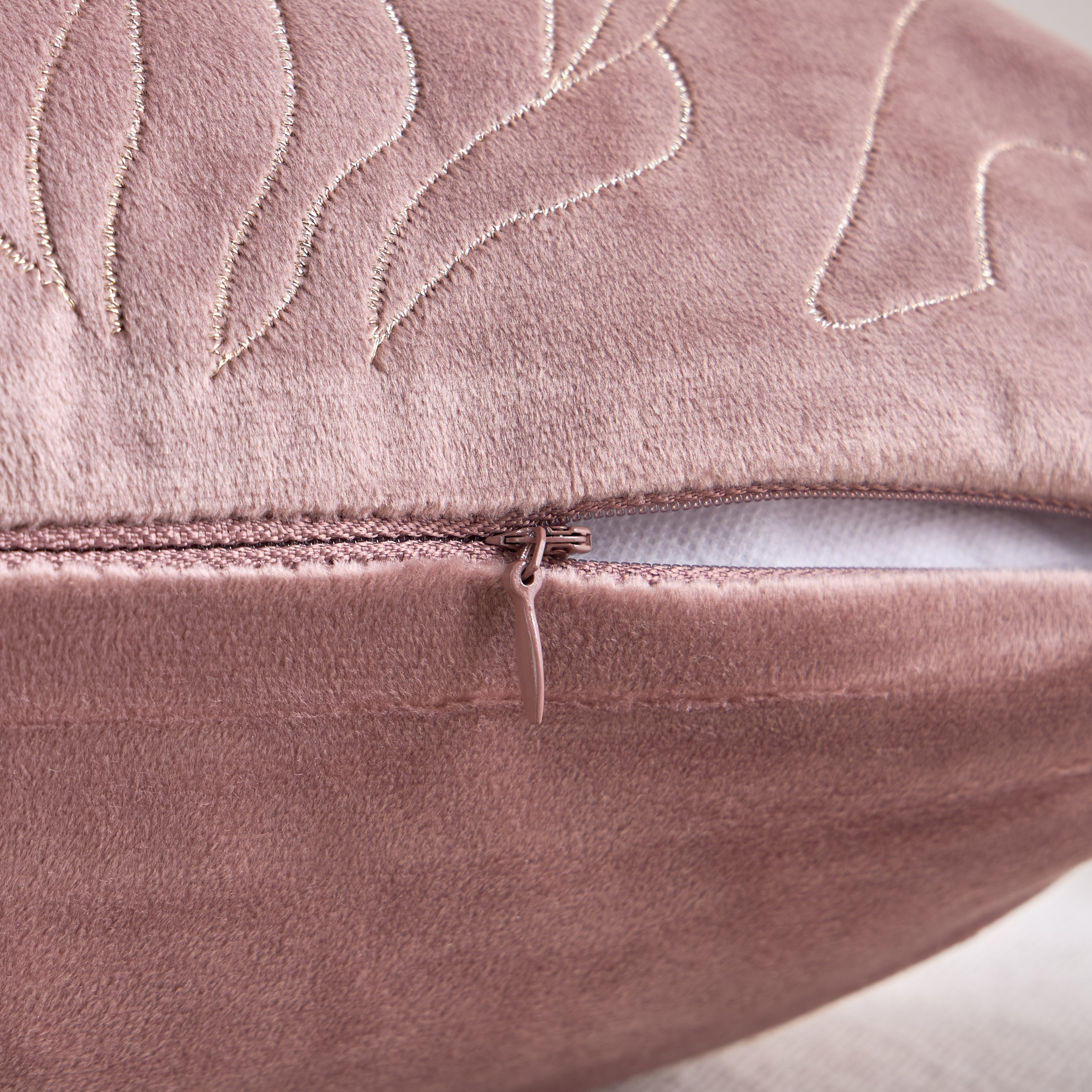 وسادة محشوة مطرزة - وردة - 50x50 سم-household-cushionsandthrows-filledcushions-decorativecushions-image-7