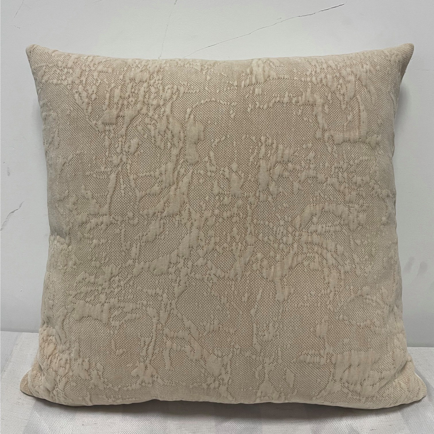 Sakhri Abstract Jacquard Filled Cushion - 50x50 cm-household-cushionsandthrows-filledcushions-decorativecushions-image-5