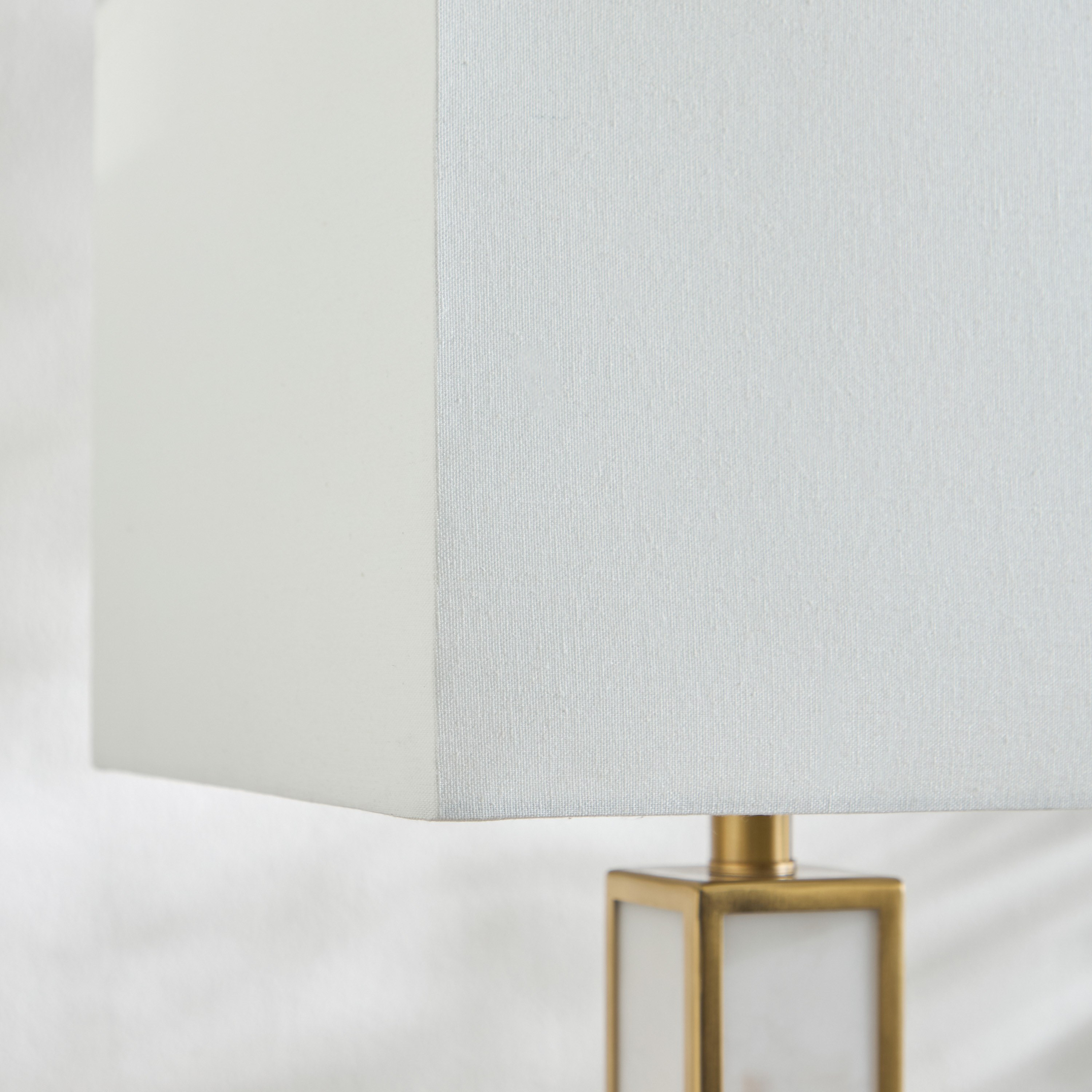 Satis Polyresin Table Lamp - 76 cm-household-lighting-tableanddesklamps-image-3