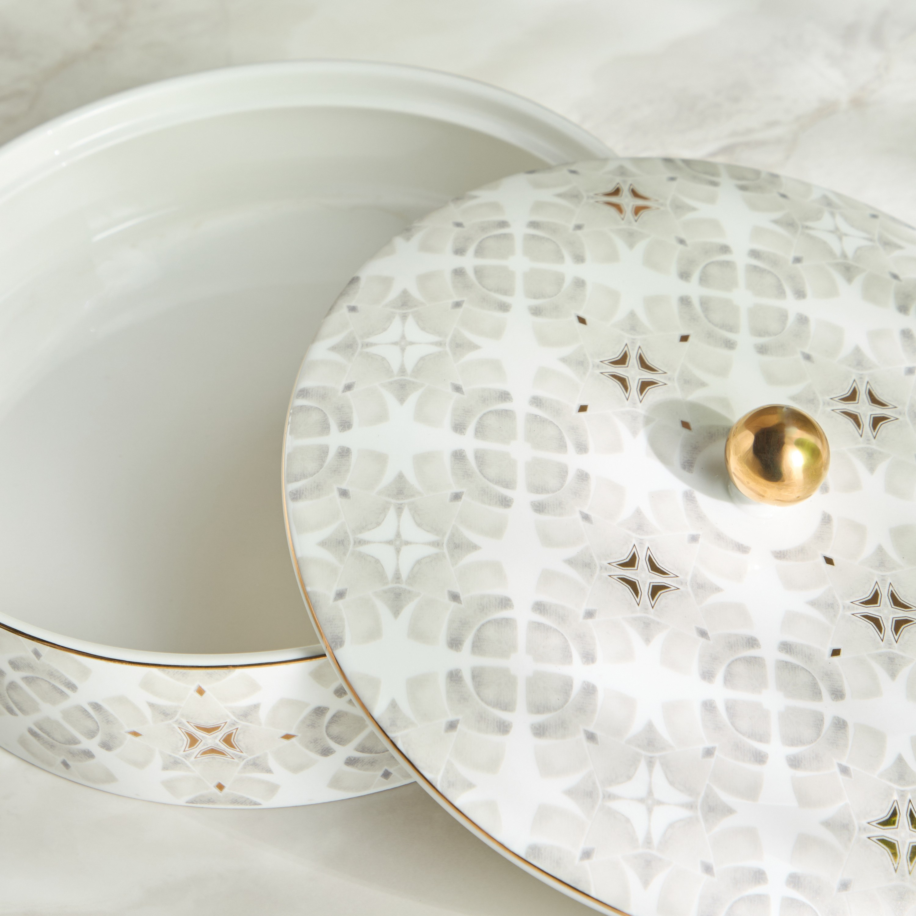 Nur Porcelain Serving Dish with Lid - 25 cm-household-giftingaccessories-giftings-image-2