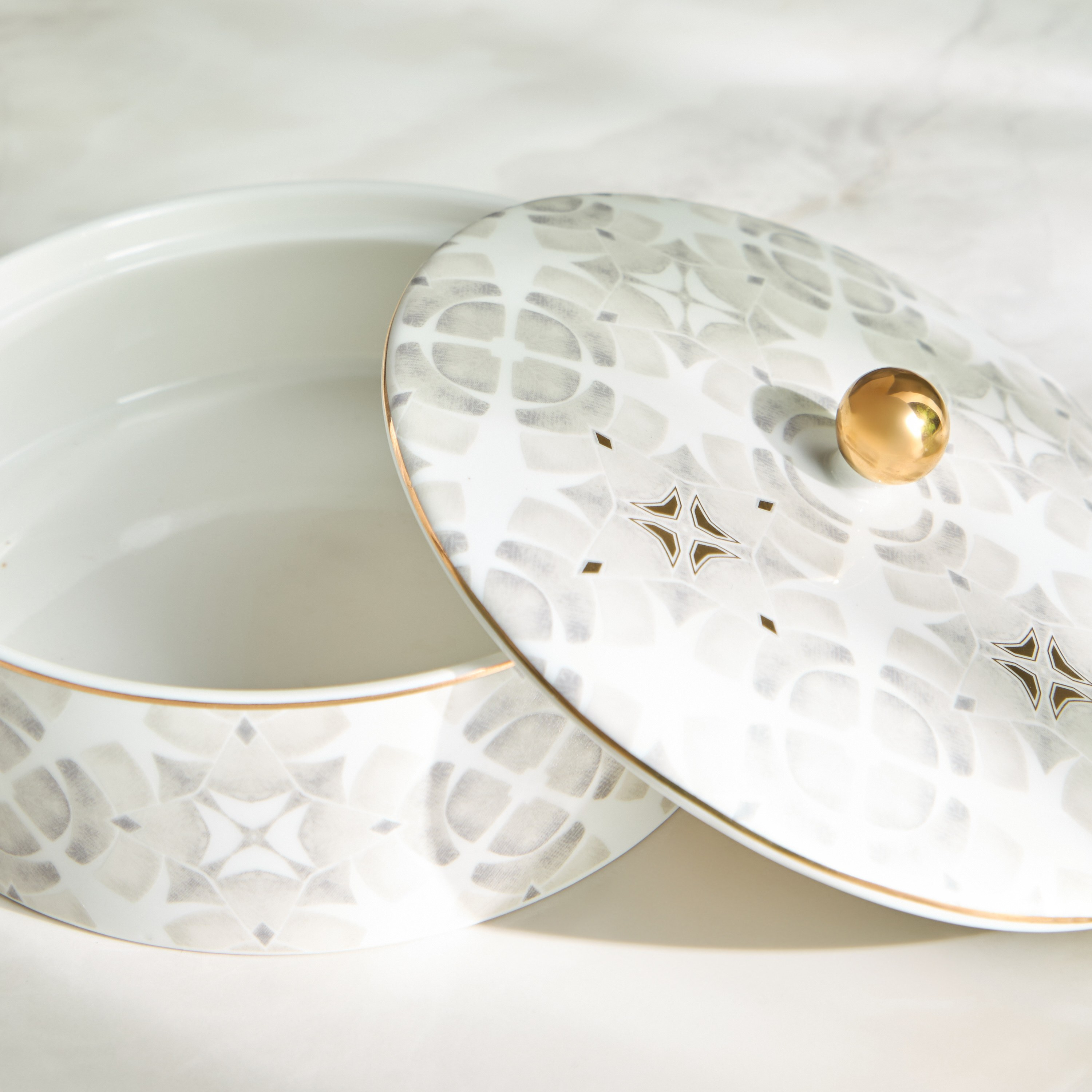 Nur Porcelain Serving Dish with Lid -19 cm-household-giftingaccessories-giftings-image-2