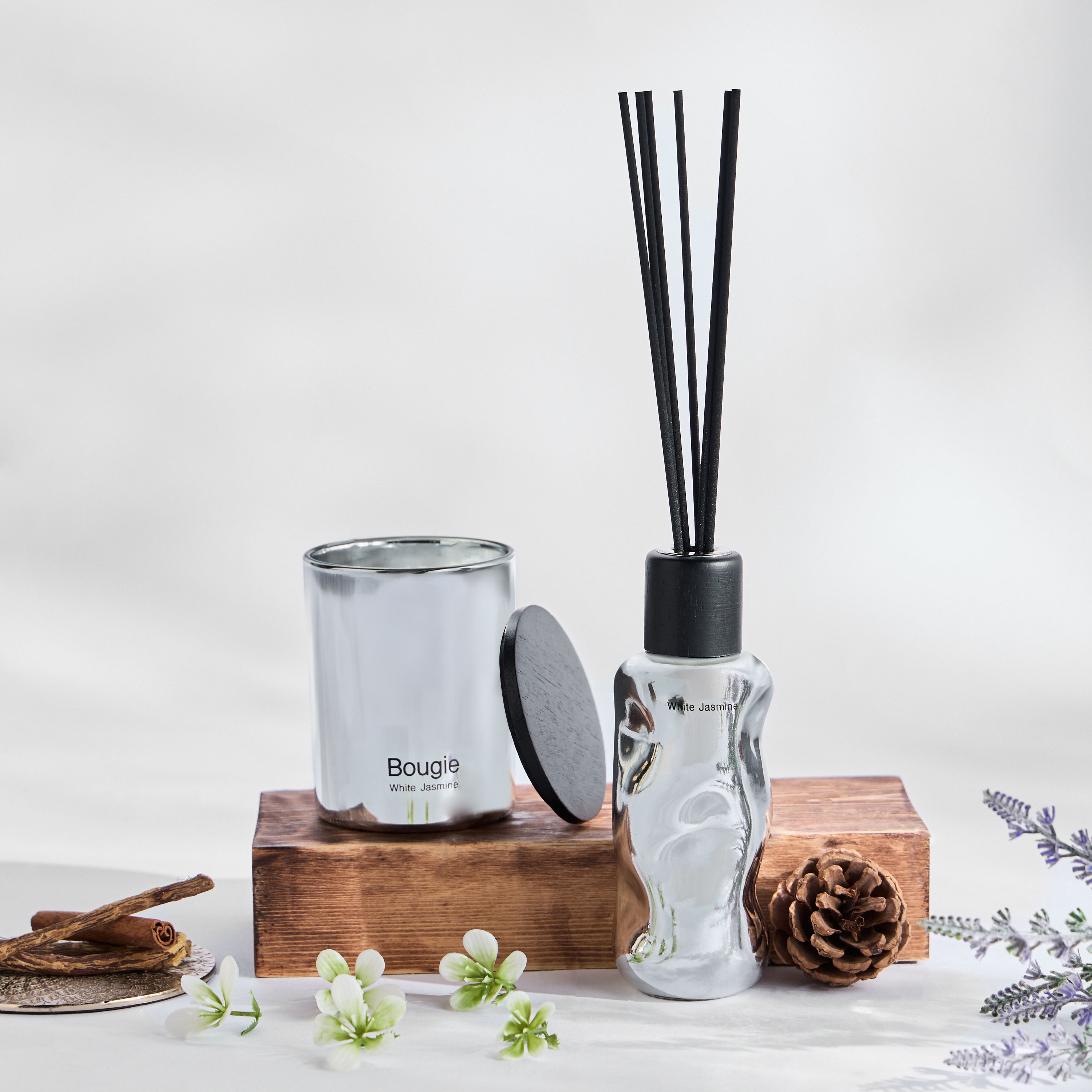 Bougie White Jasmine Scented Jar Candle and Reed Diffuser Gift Set-household-homefragrance-fragrancegiftset-image-1