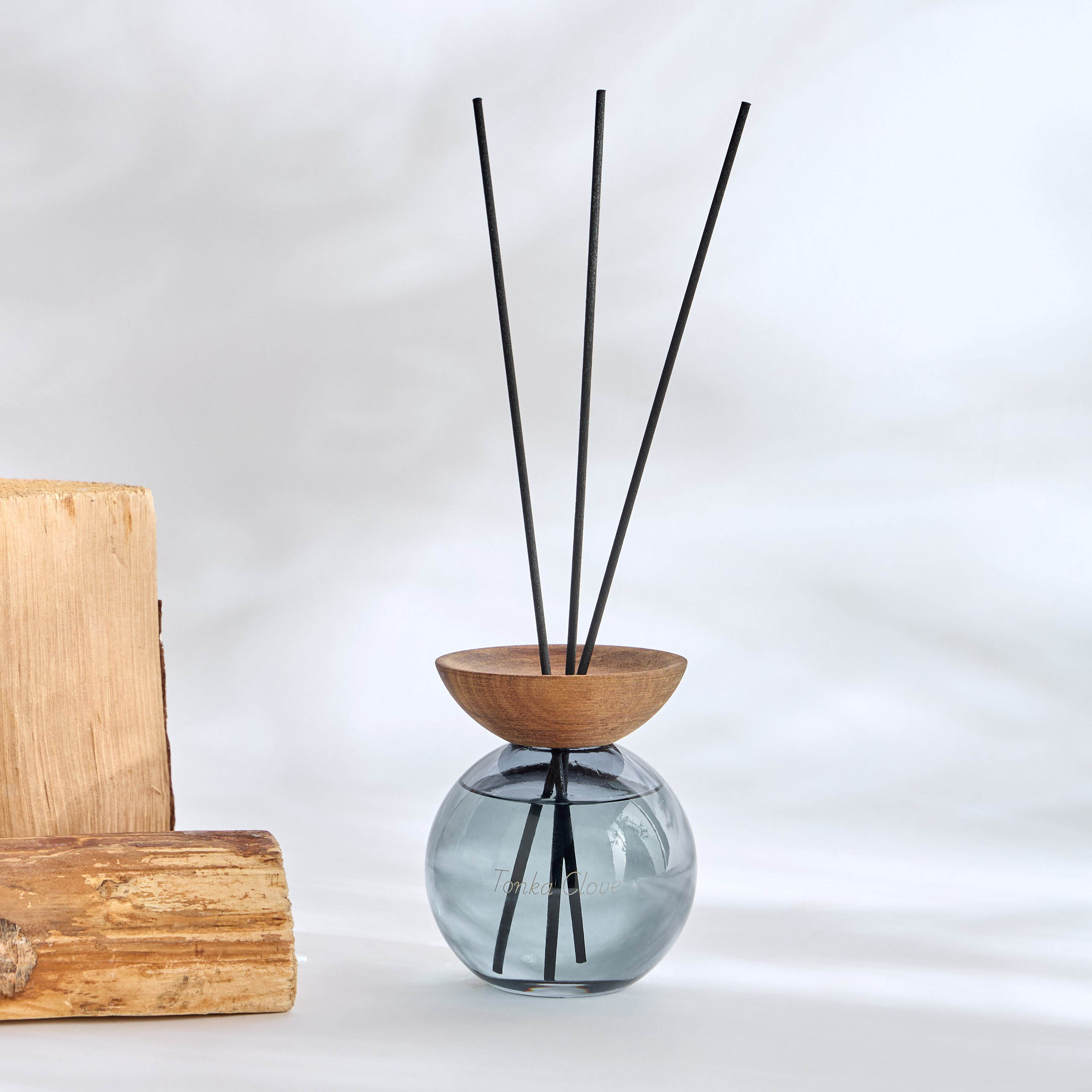Sherwood Spicy Tonka Clove Reed Diffuser - 200 ml-household-homefragrance-reeddiffusers-image-1