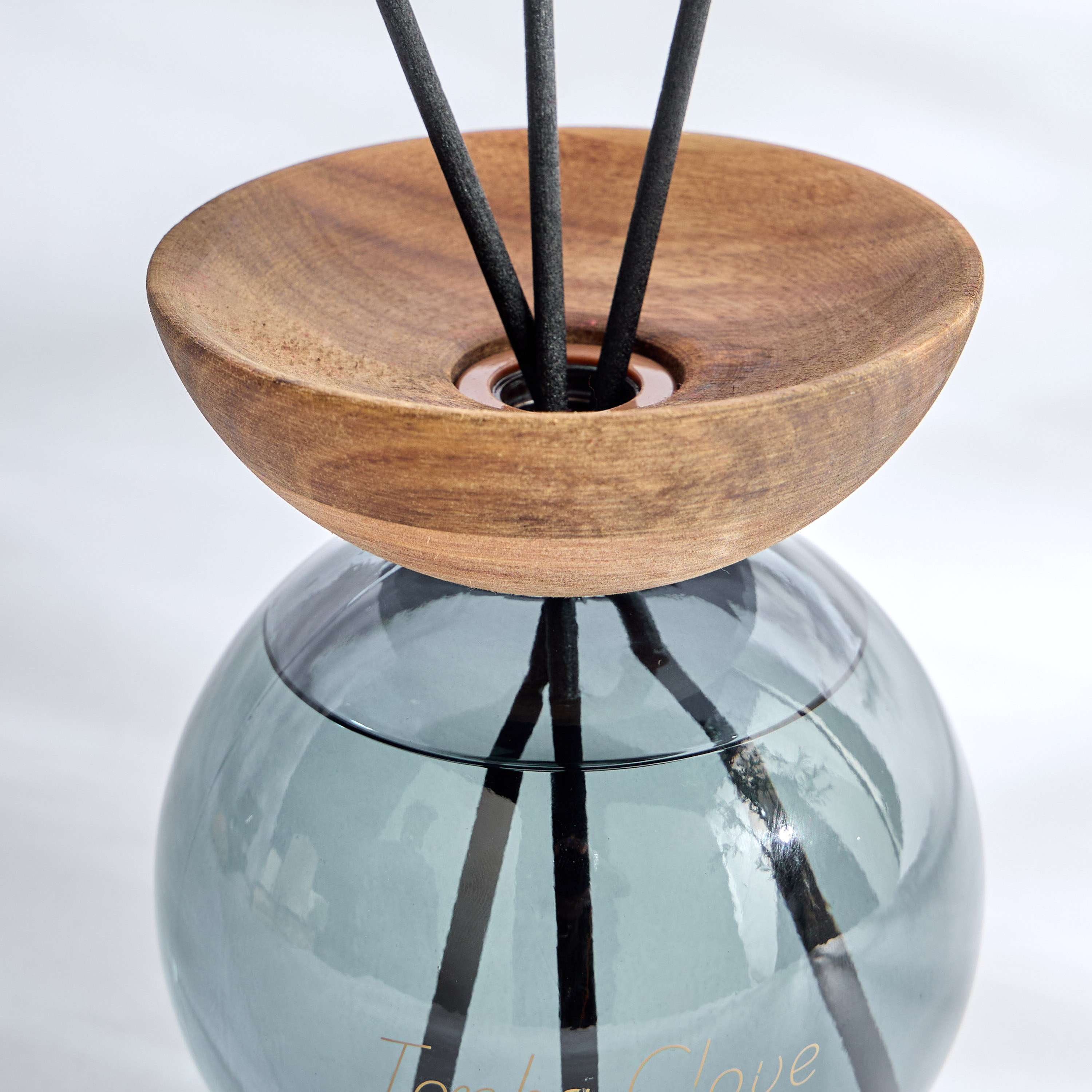 Sherwood Spicy Tonka Clove Reed Diffuser - 500 ml-household-homefragrance-reeddiffusers-image-3