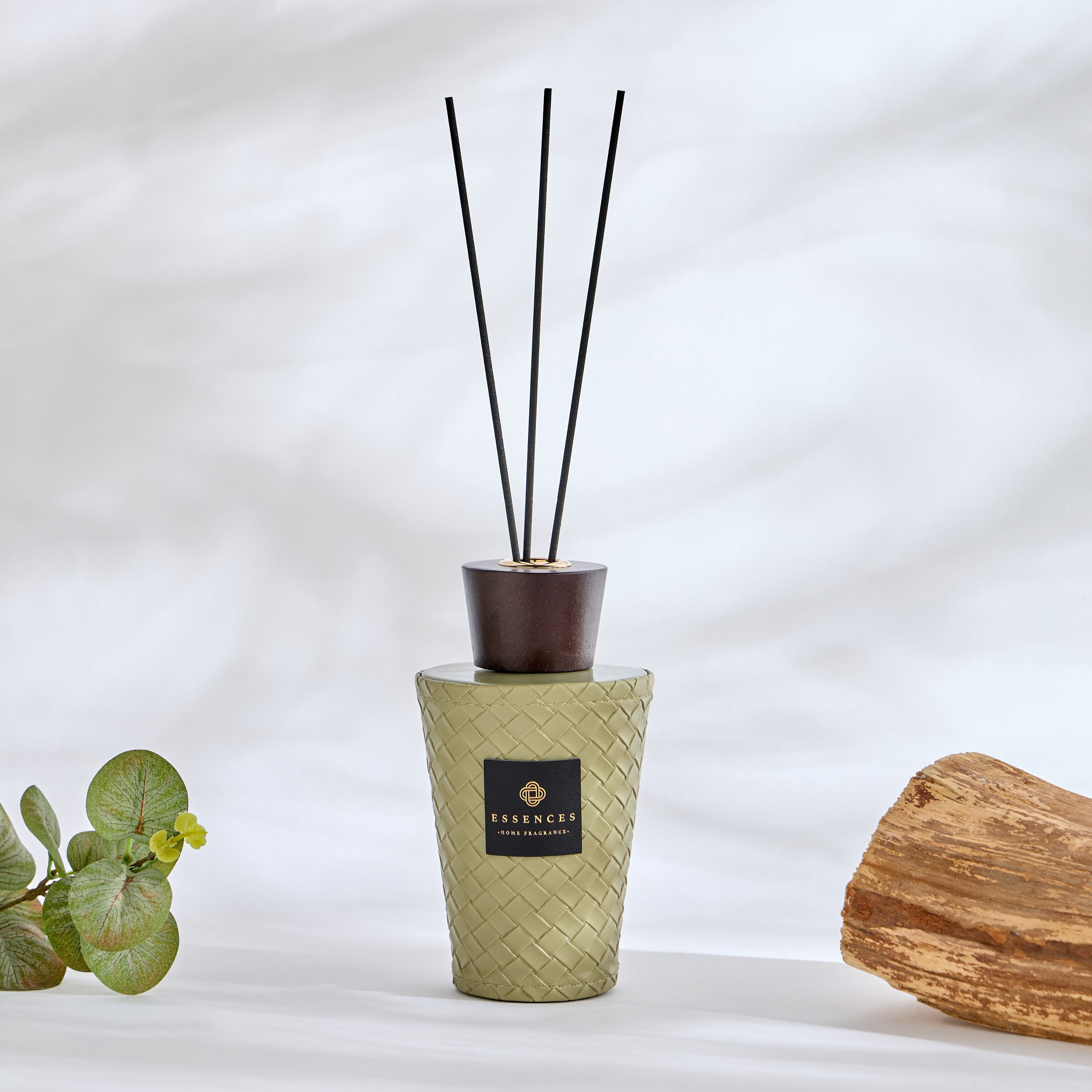 Essenza Forest Green Reed Diffuser - 300 ml-household-homefragrance-reeddiffusers-image-1