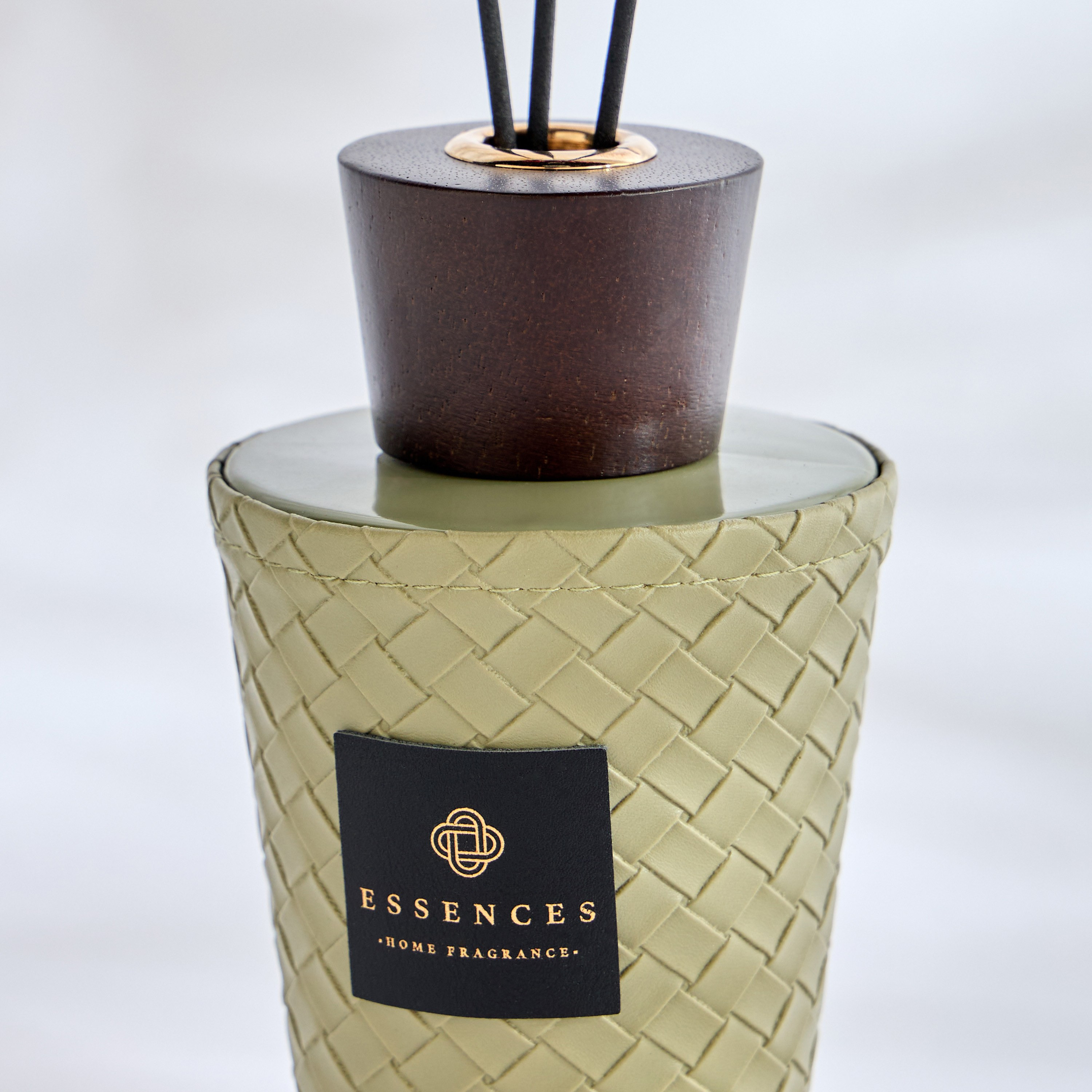 Essenza Forest Green Reed Diffuser - 300 ml-household-homefragrance-reeddiffusers-image-3