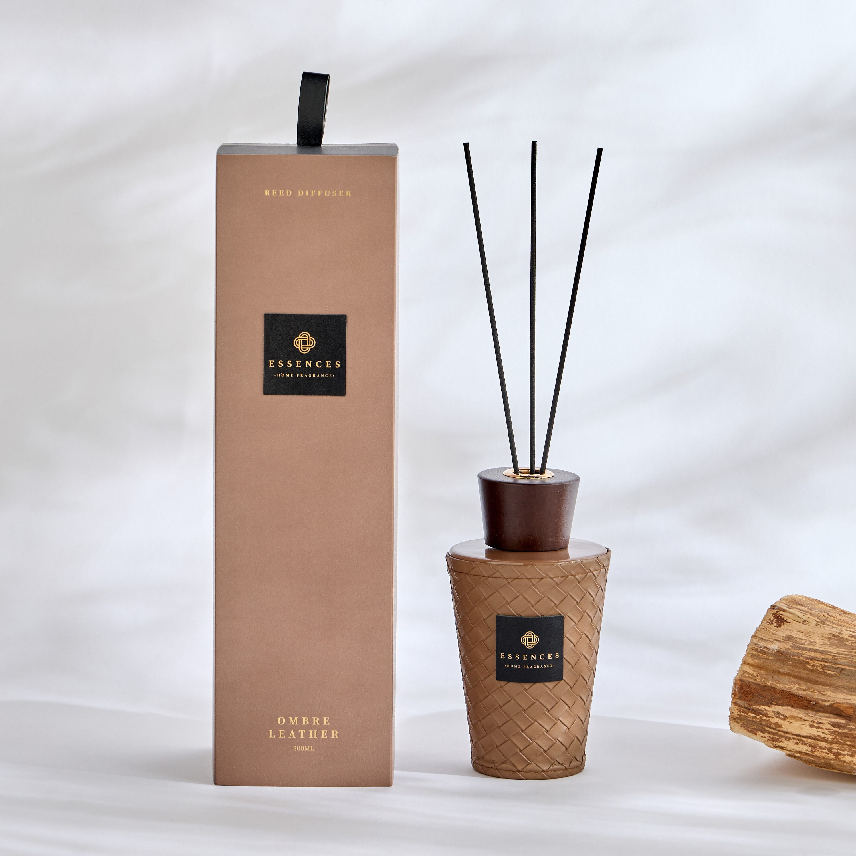 موزع عطور بأعواد ليذر براون - إيسينزا - 300 مل-household-homefragrance-reeddiffusers-image-2