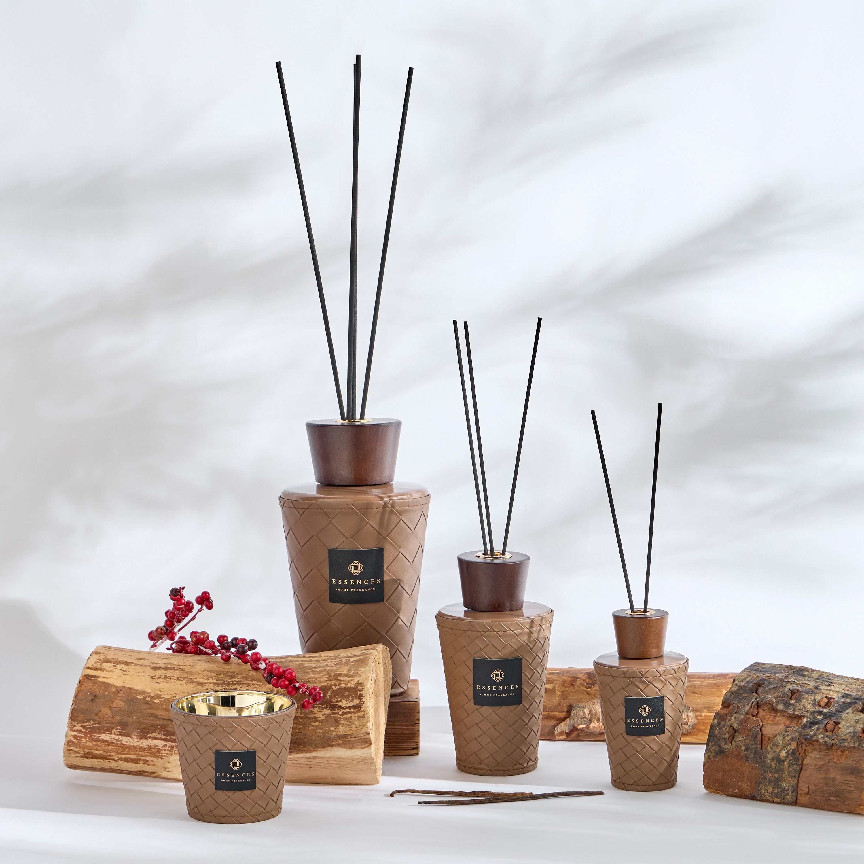 موزع عطور بأعواد ليذر براون - إيسينزا - 300 مل-household-homefragrance-reeddiffusers-image-4