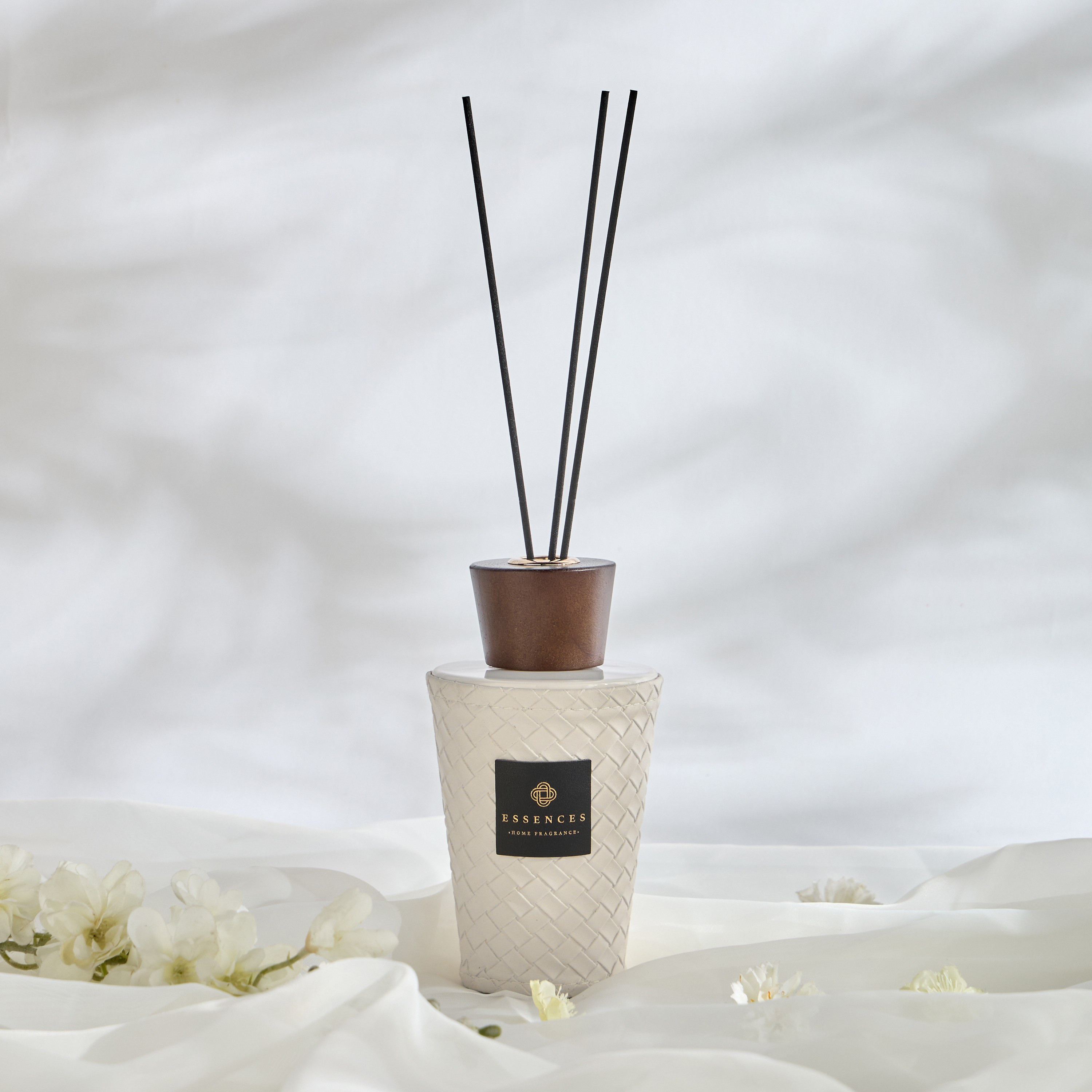 Buy Essenza Breathe Oxygen Reed Diffuser - 300 ml Online | Centrepoint UAE