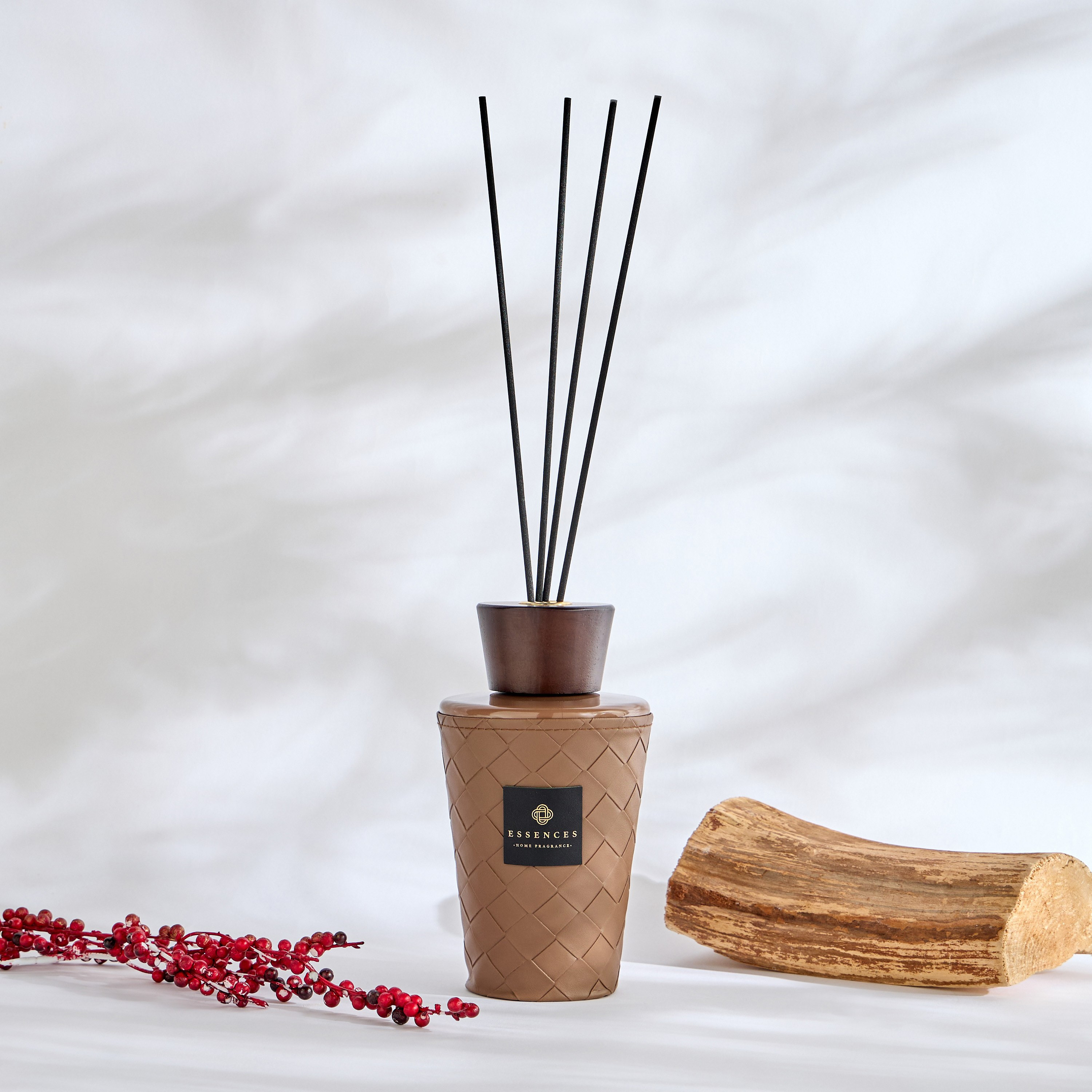 موزع عطور بالأعواد برائحة ليذر براون - إسينزا - 1000 مل-household-homefragrance-reeddiffusers-image-1