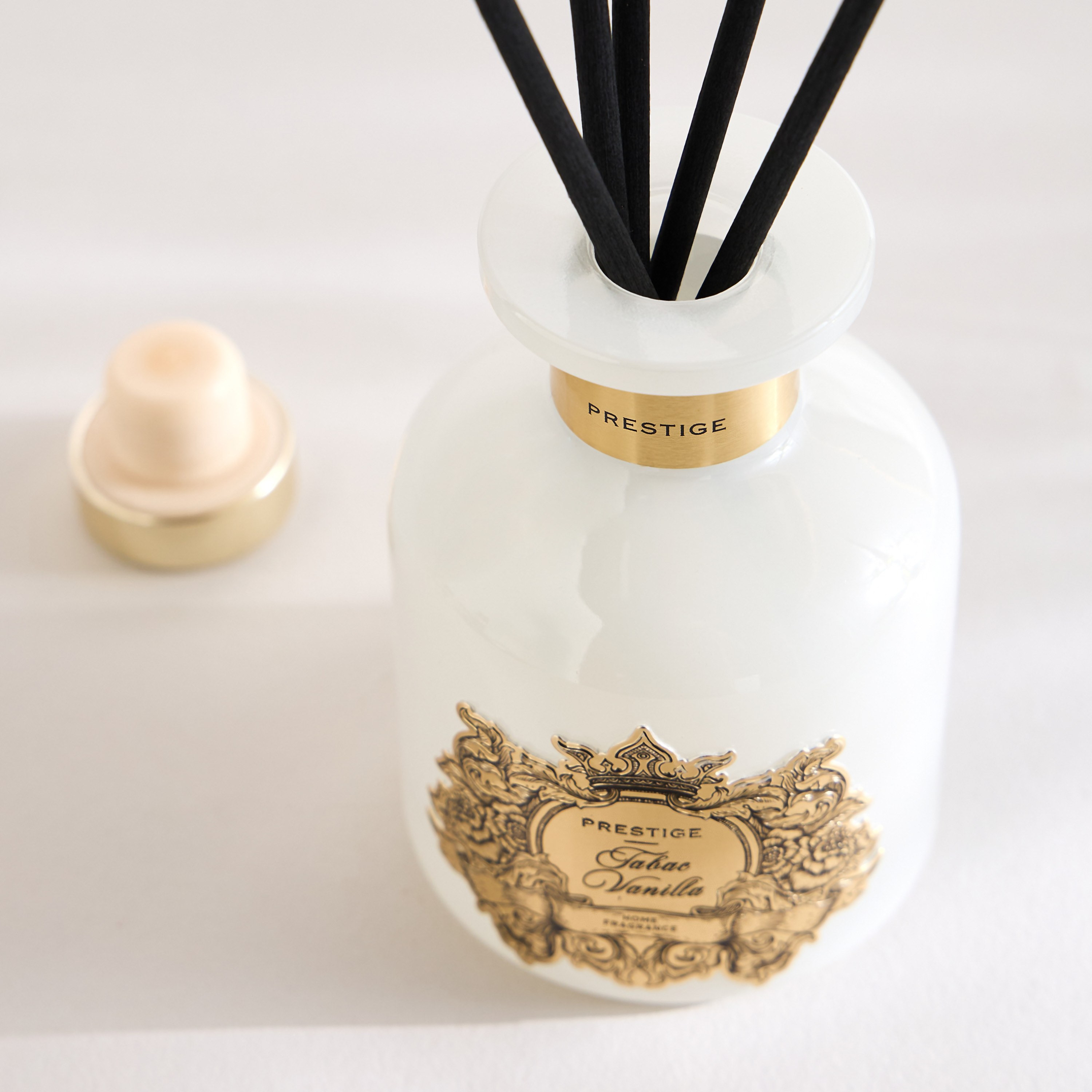 Prestige Tabac Vanilla Reed Diffuser - 100 ml-household-homefragrance-reeddiffusers-image-3