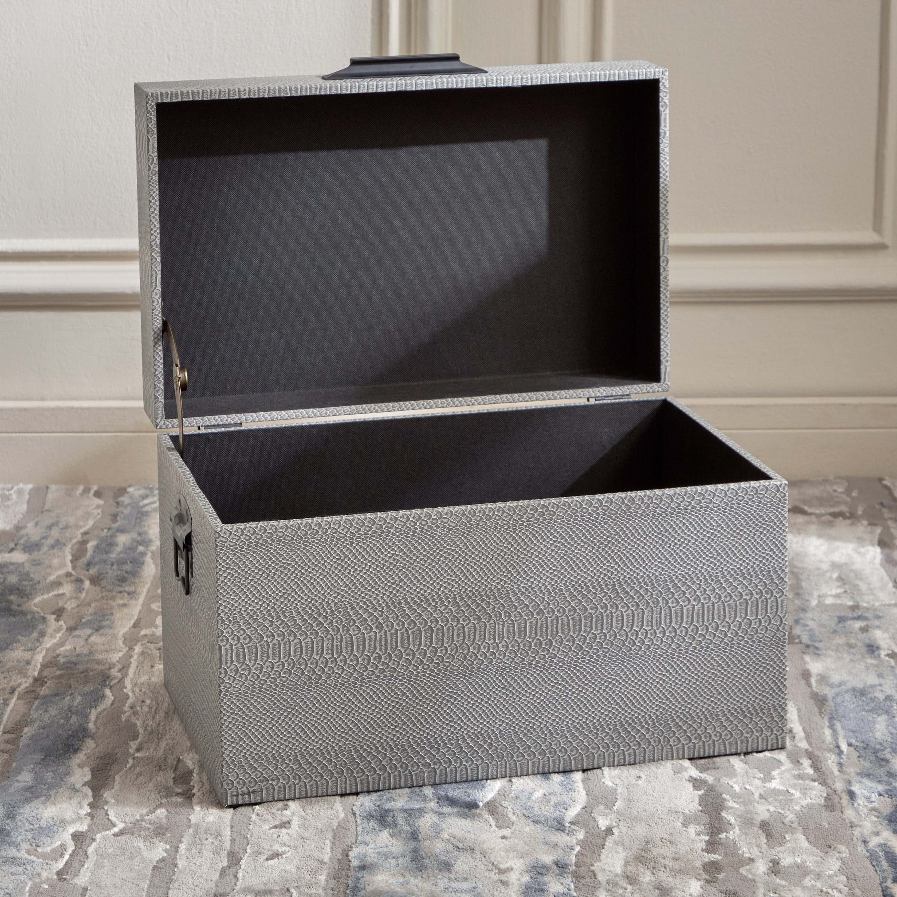 Rory Storage Trunk - Medium-household-storage-storagesolutions-trunks-image-2