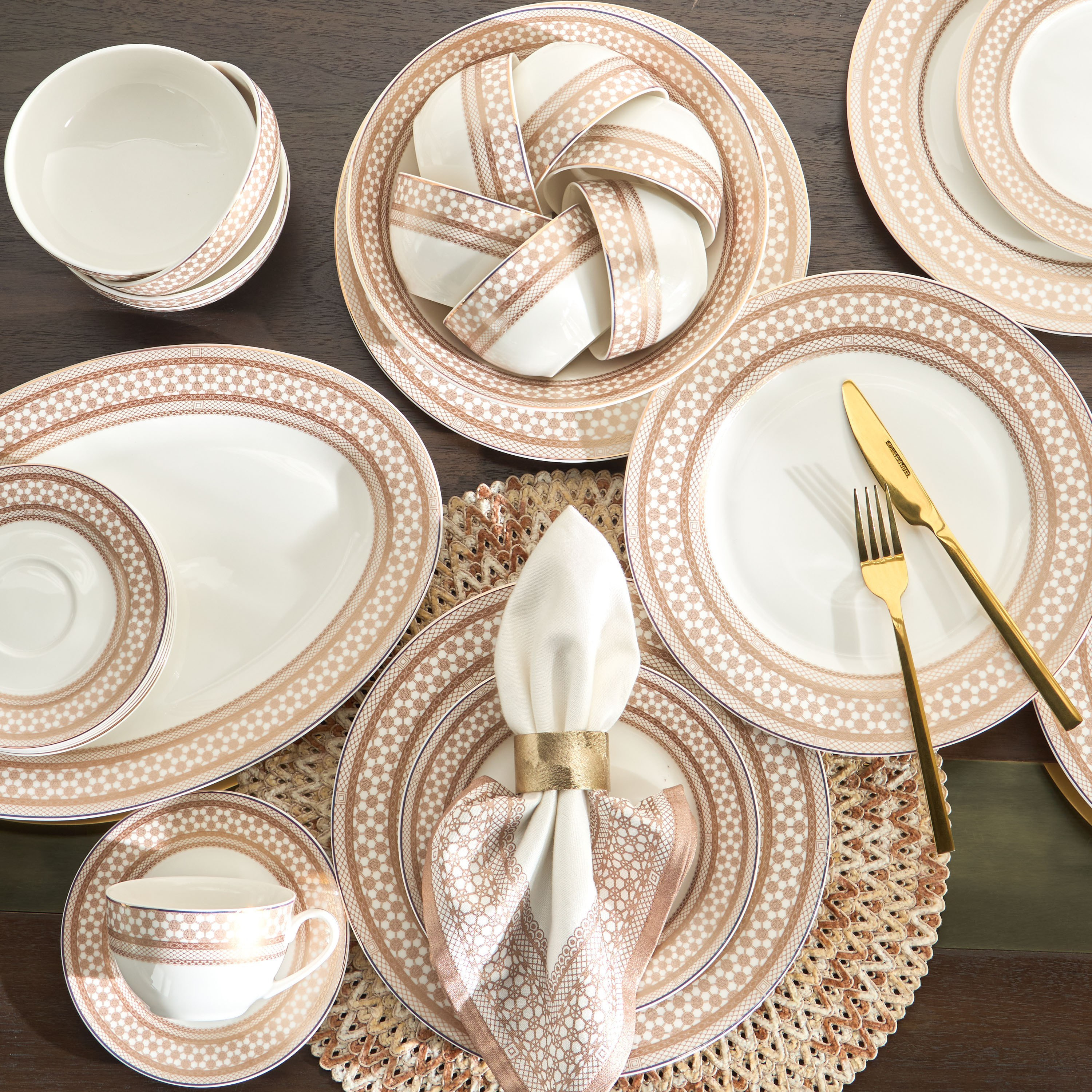 Dahab 44-Piece New Bone China Dinner Set - Serves 8