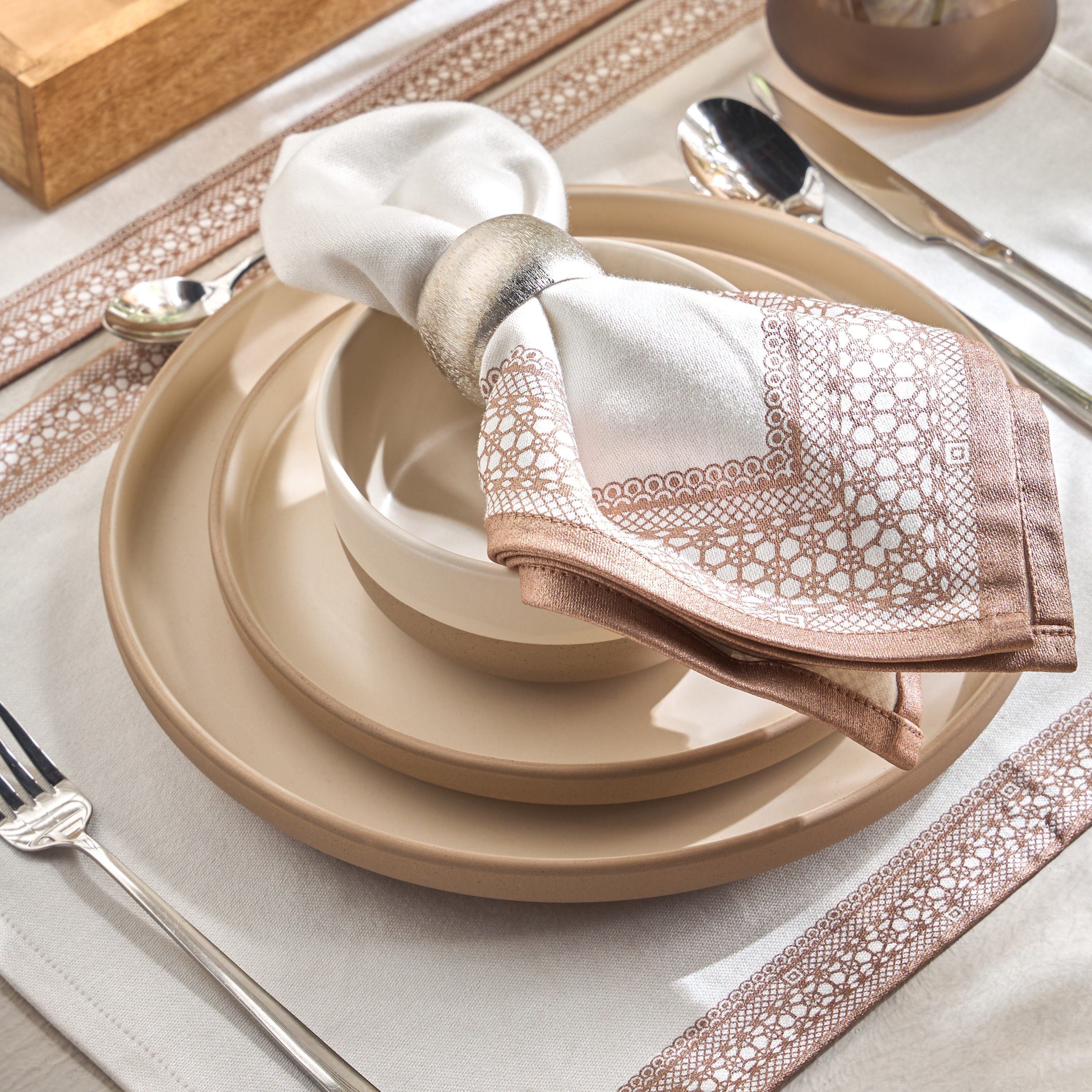 طقم حلقات مناديل 4 قطع - دهب - 5 سم-household-dining-tablelinen-napkinsandaccessories-image-3