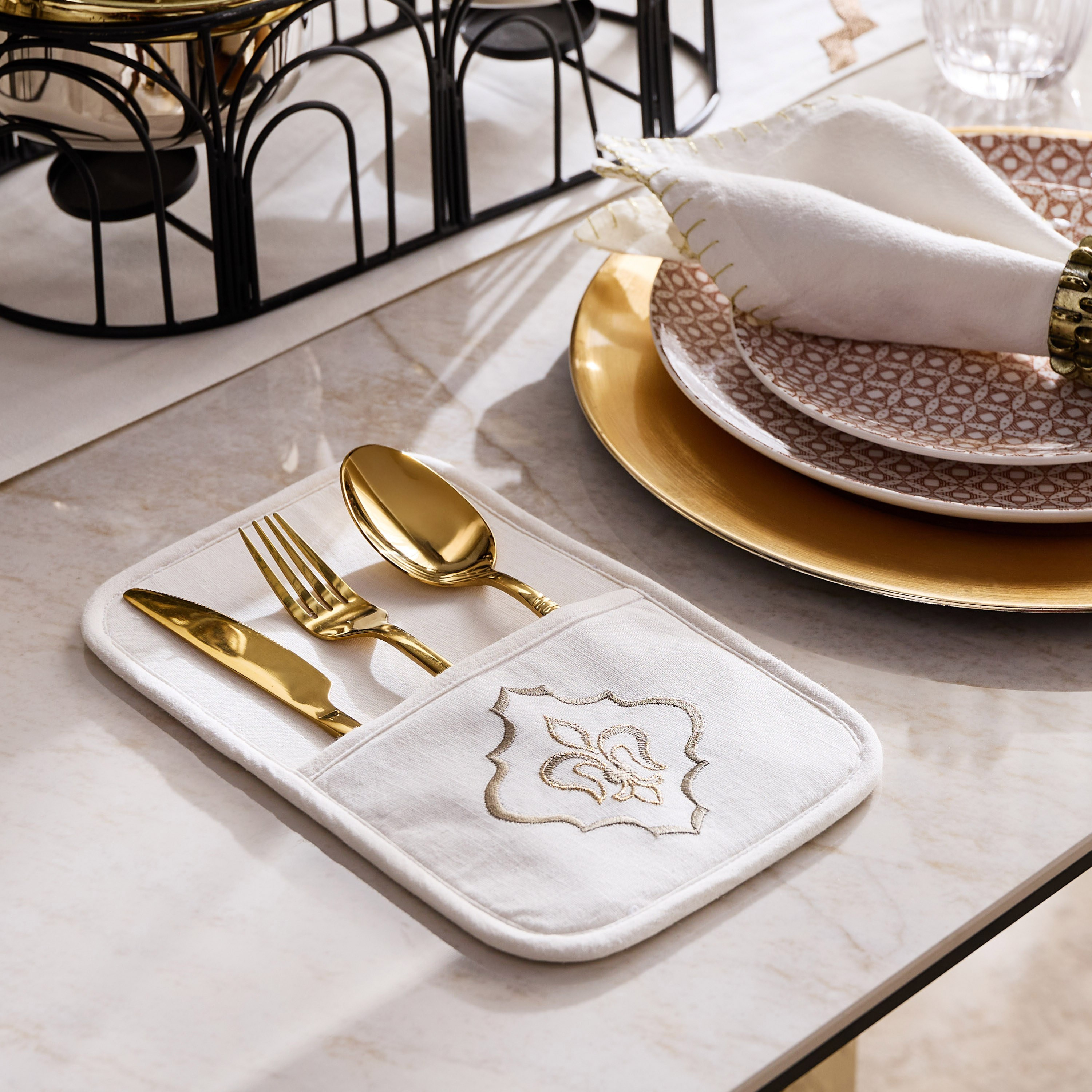 Farid Cotton Cutlery Holder-household-dining-tablelinen-napkinsandaccessories-image-4