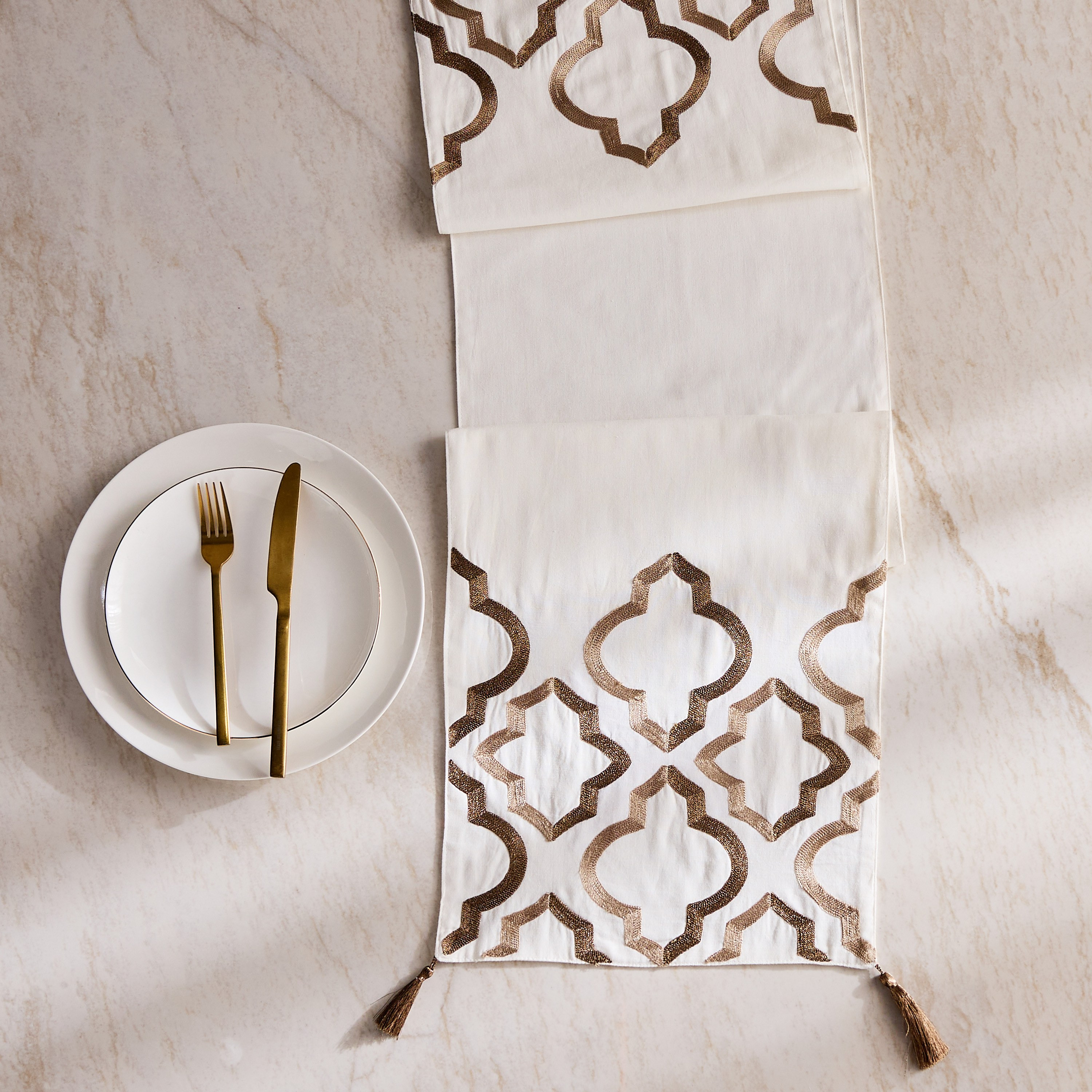 Marwah Runner - 33x120 cm-household-dining-tablelinen-runnersandtablecovers-image-1
