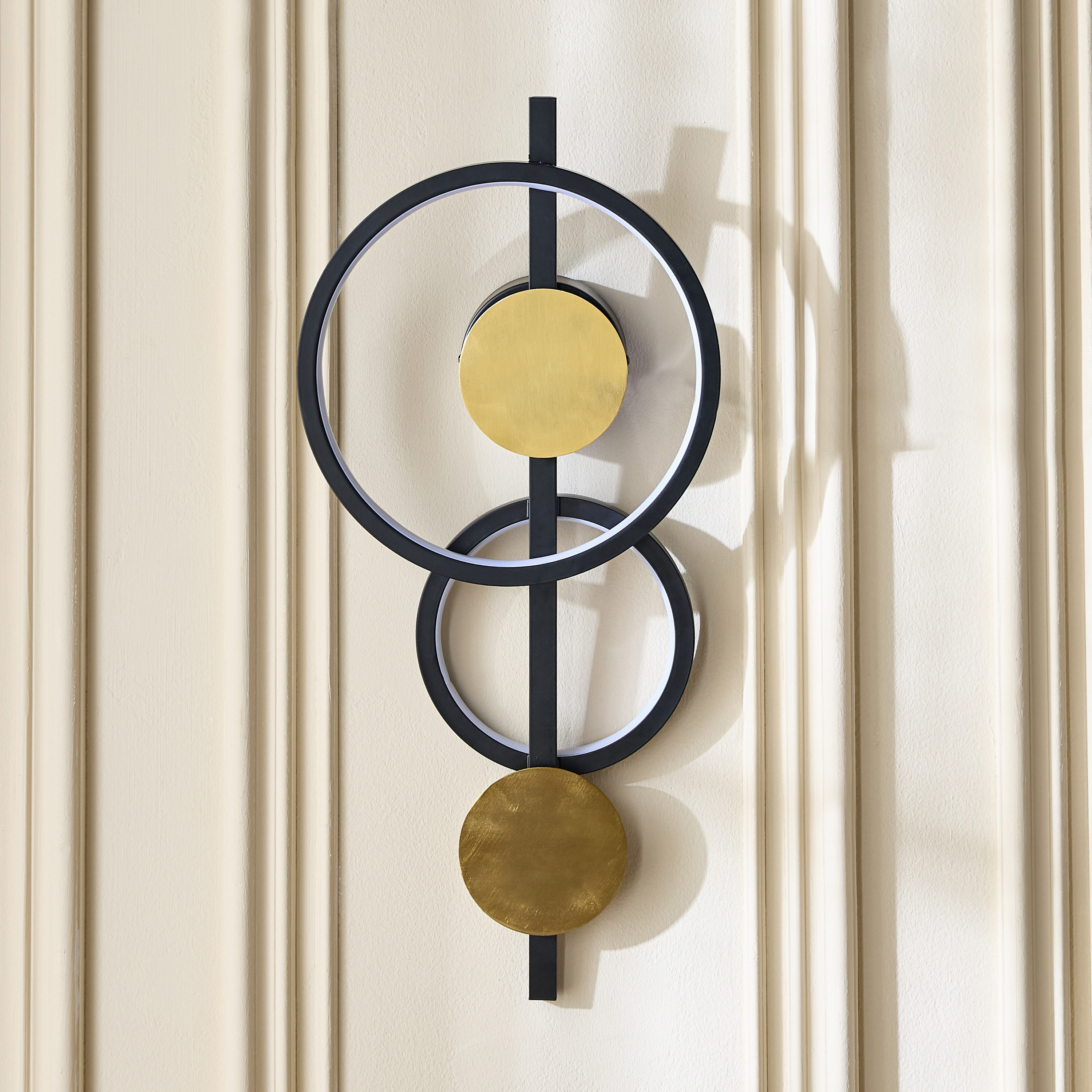 Chaco Metal Wall Lamp