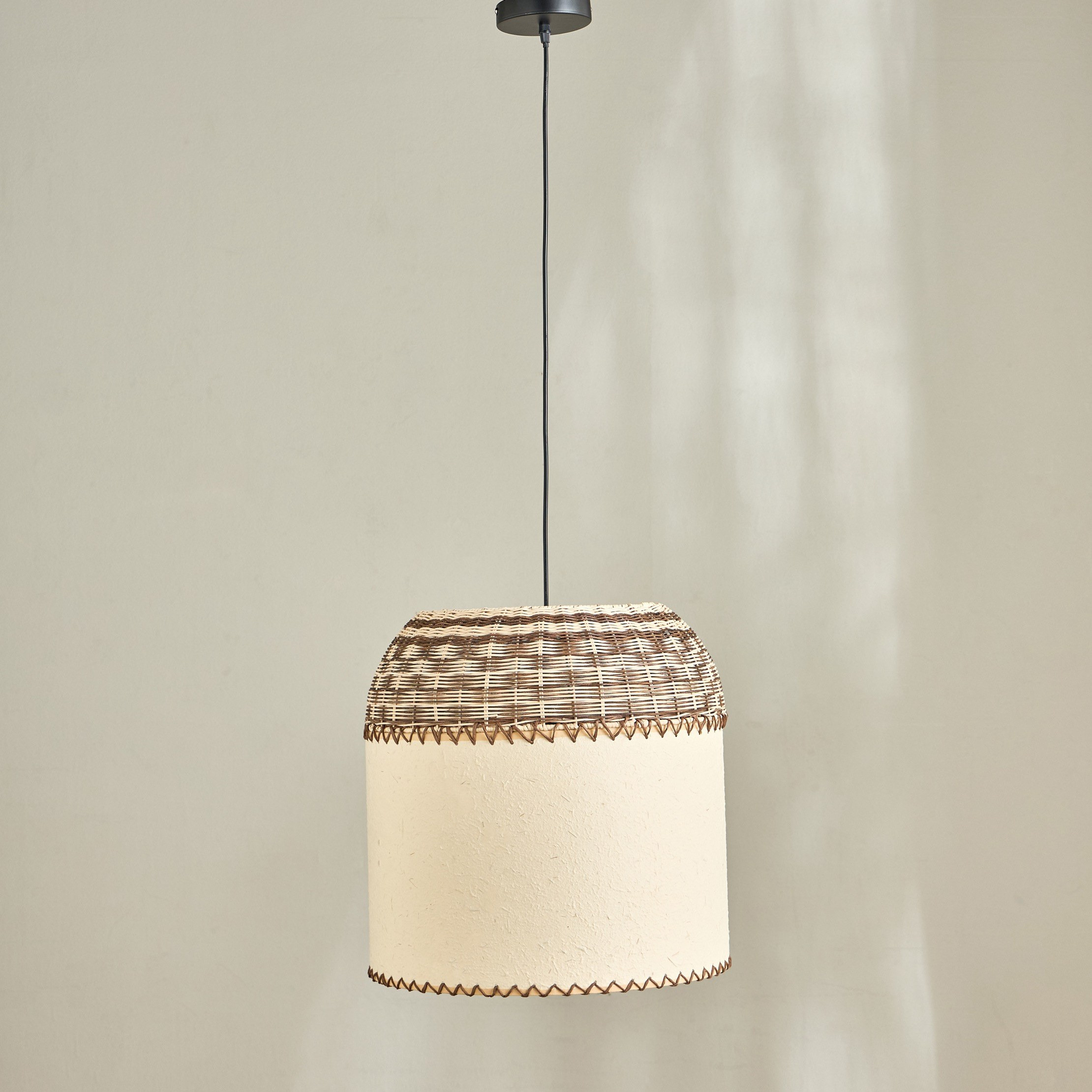 Weiss Rattan Pendant Lamp-household-lighting-ceilinglamps-pendantlamps-image-1