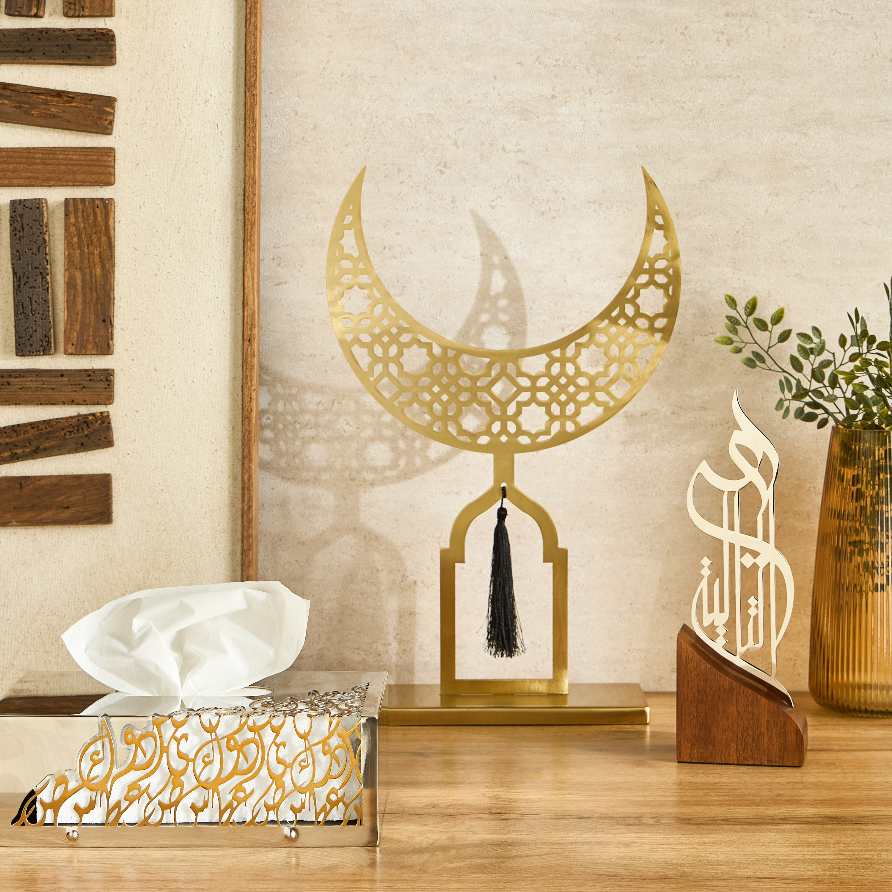 حامل مناديل بتصميم خط عربي - مجلس-household-decor-boxesandtrays-image-4