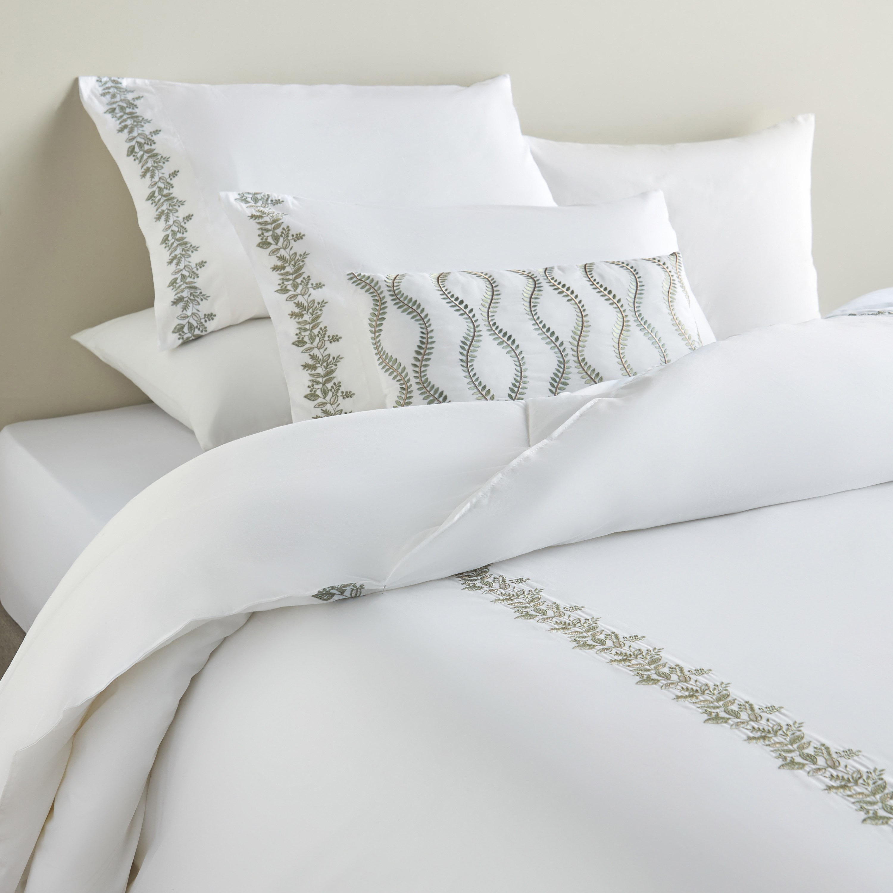Linear Cotton Embroidered 4-Piece Super King Comforter Set - 240x260 cm-household-bedding-comfortersandbedspreads-comforters-image-1