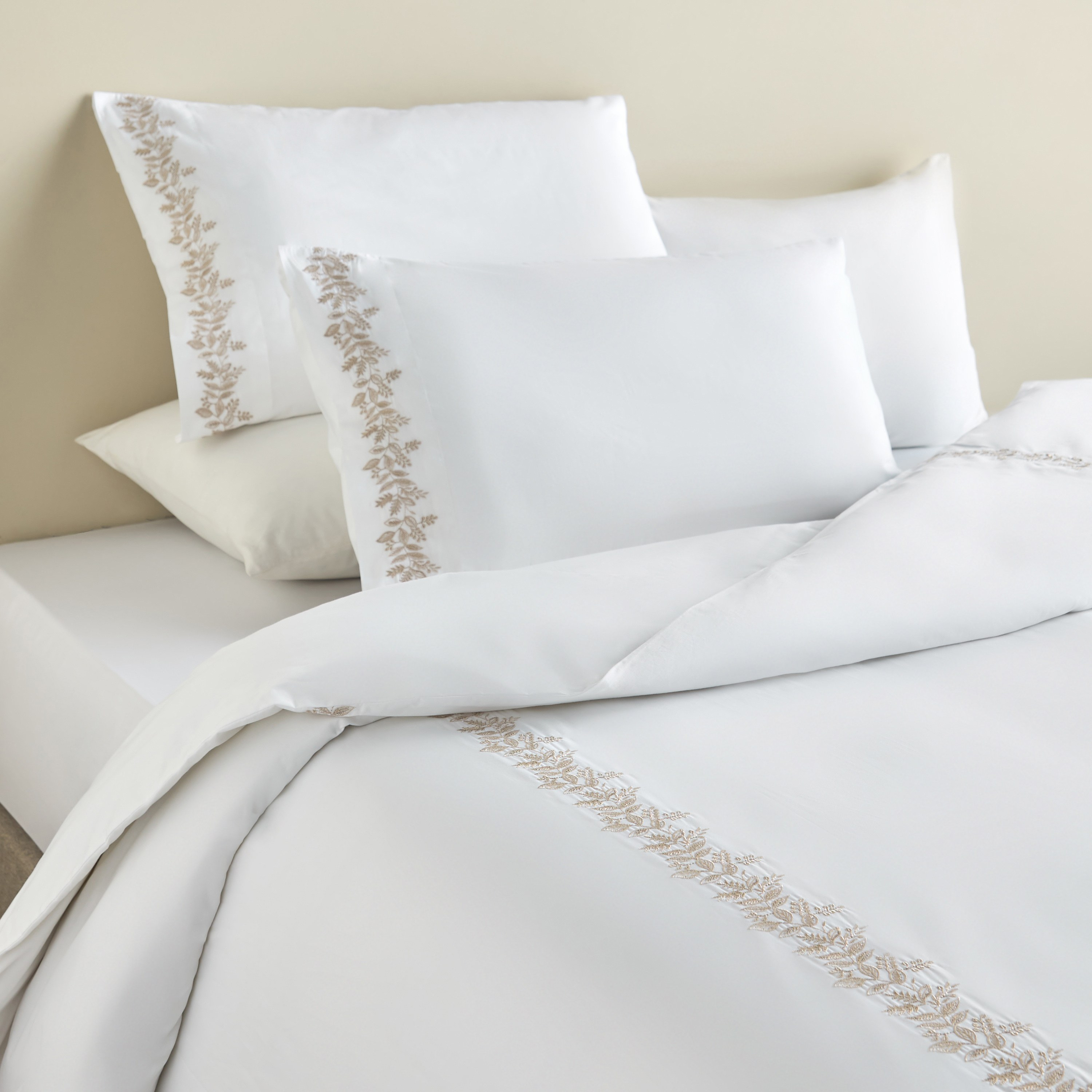 Linear Leaf Cotton Embroidered 3-Piece King Duvet Cover Set - 220x230 cm-household-bedding-duvetandcovers-duvetcovers-image-1