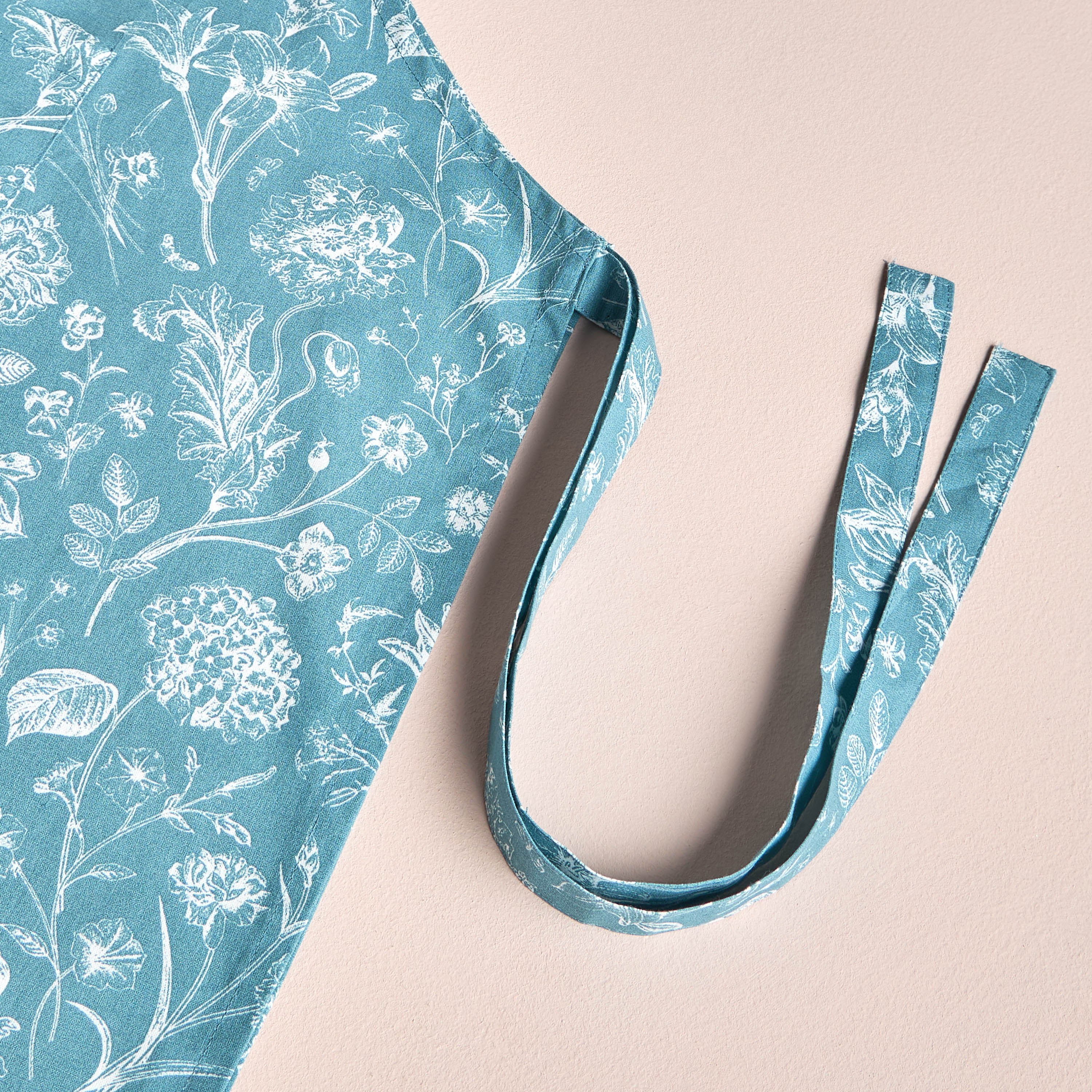 Millie Apron - 60x70cm-household-kitchen-kitchenlinen-apronsmittsandpotholders-image-3